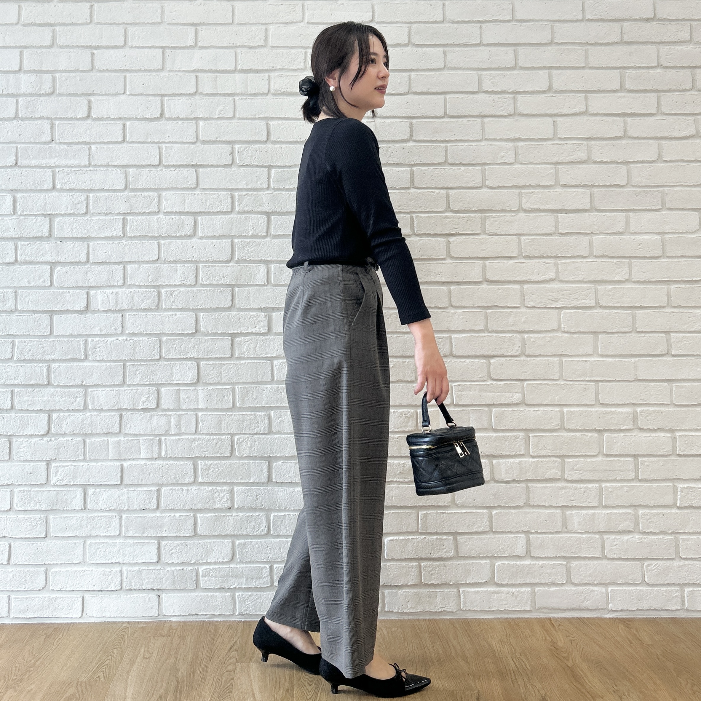 shinoさんの「Couture brooch｜【デコルテ美しく】ハートネック テレコトップス」を使ったコーディネート