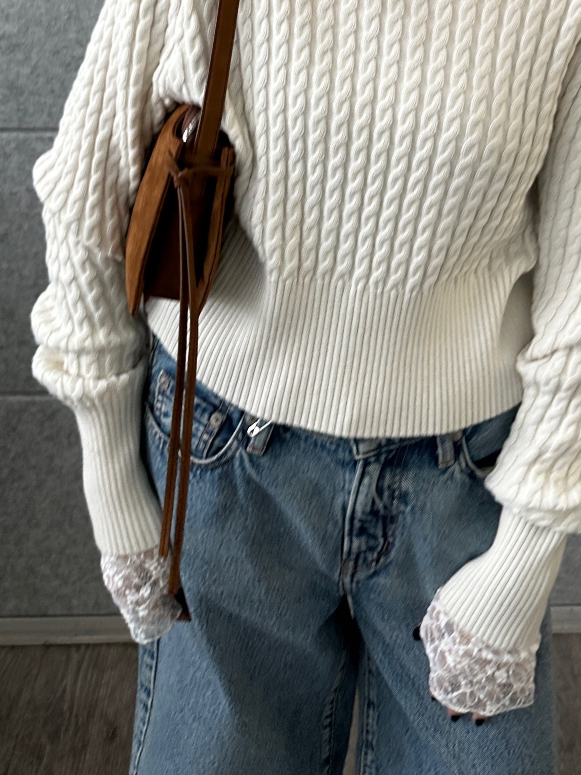Buyer sakkoさんの「CODE A｜cable open back knit」を使ったコーディネート