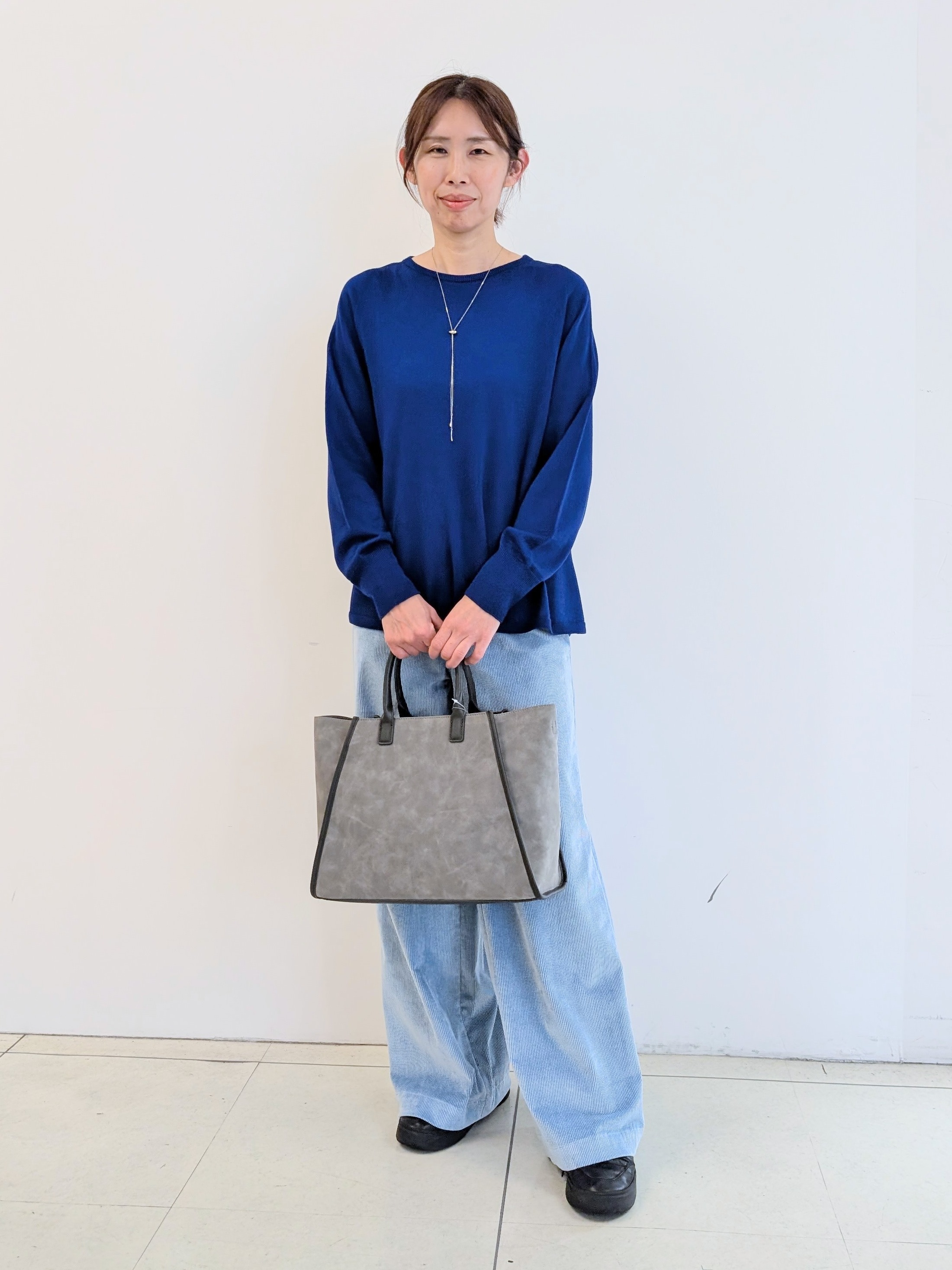 erikkoさんの「UNTITLED｜【シルク混/薄手ニット】Aラインシルエットニットプルオーバー」を使ったコーディネート