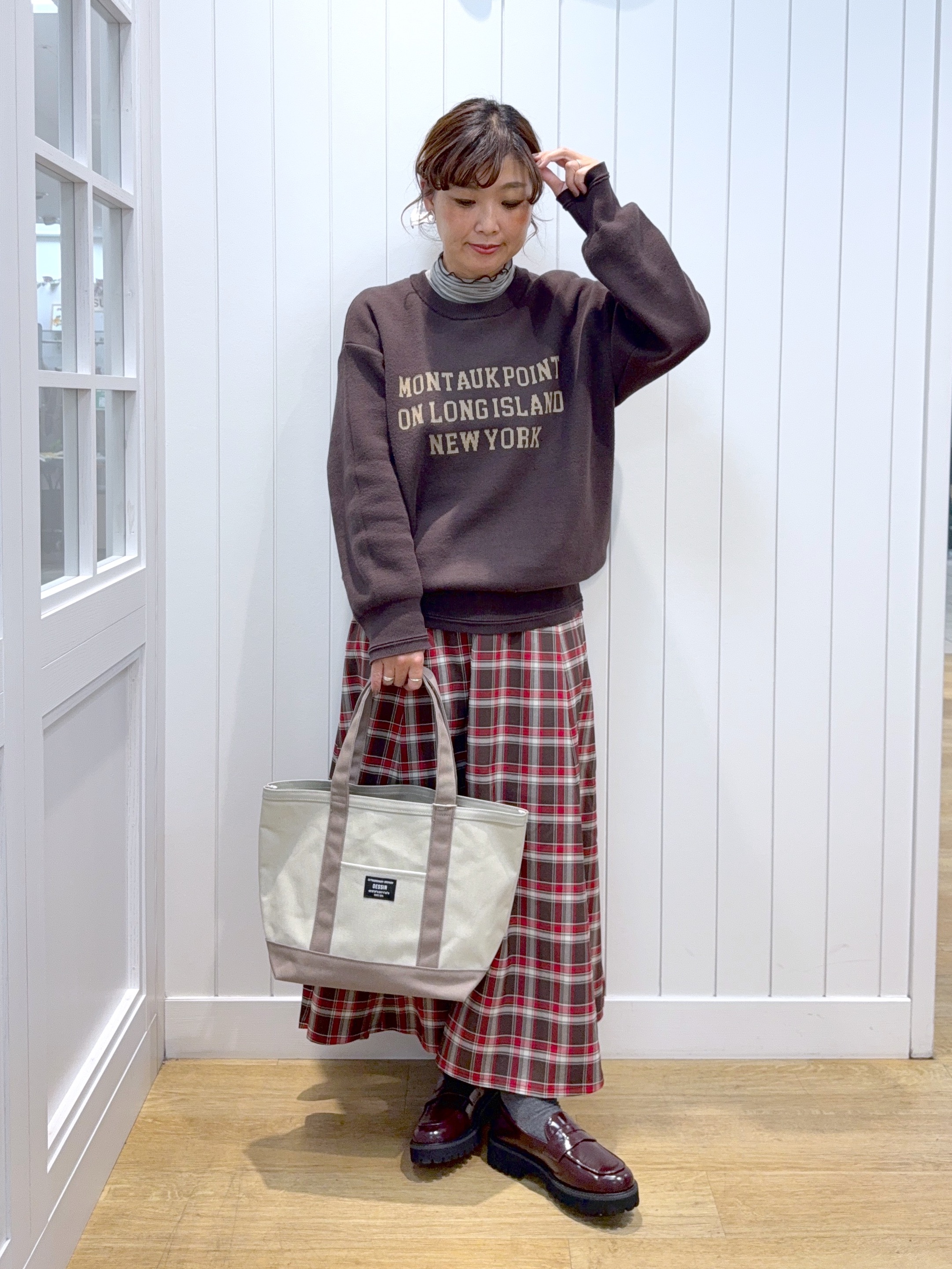 Osawaさんの「Dessin｜【店頭人気/洗濯機OK/秋レイヤード】スウェットライク ロゴニット」を使ったコーディネート