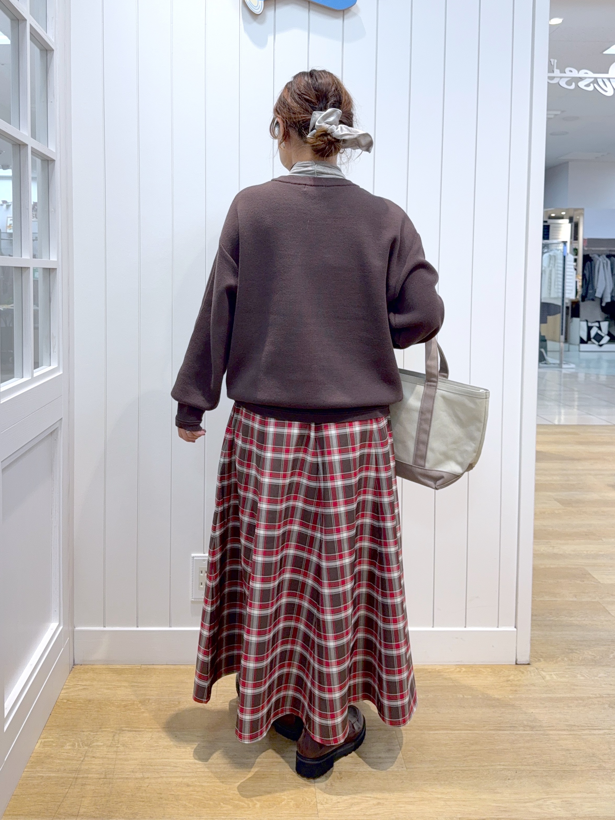 Osawaさんの「Dessin｜【店頭人気/洗濯機OK/秋レイヤード】スウェットライク ロゴニット」を使ったコーディネート
