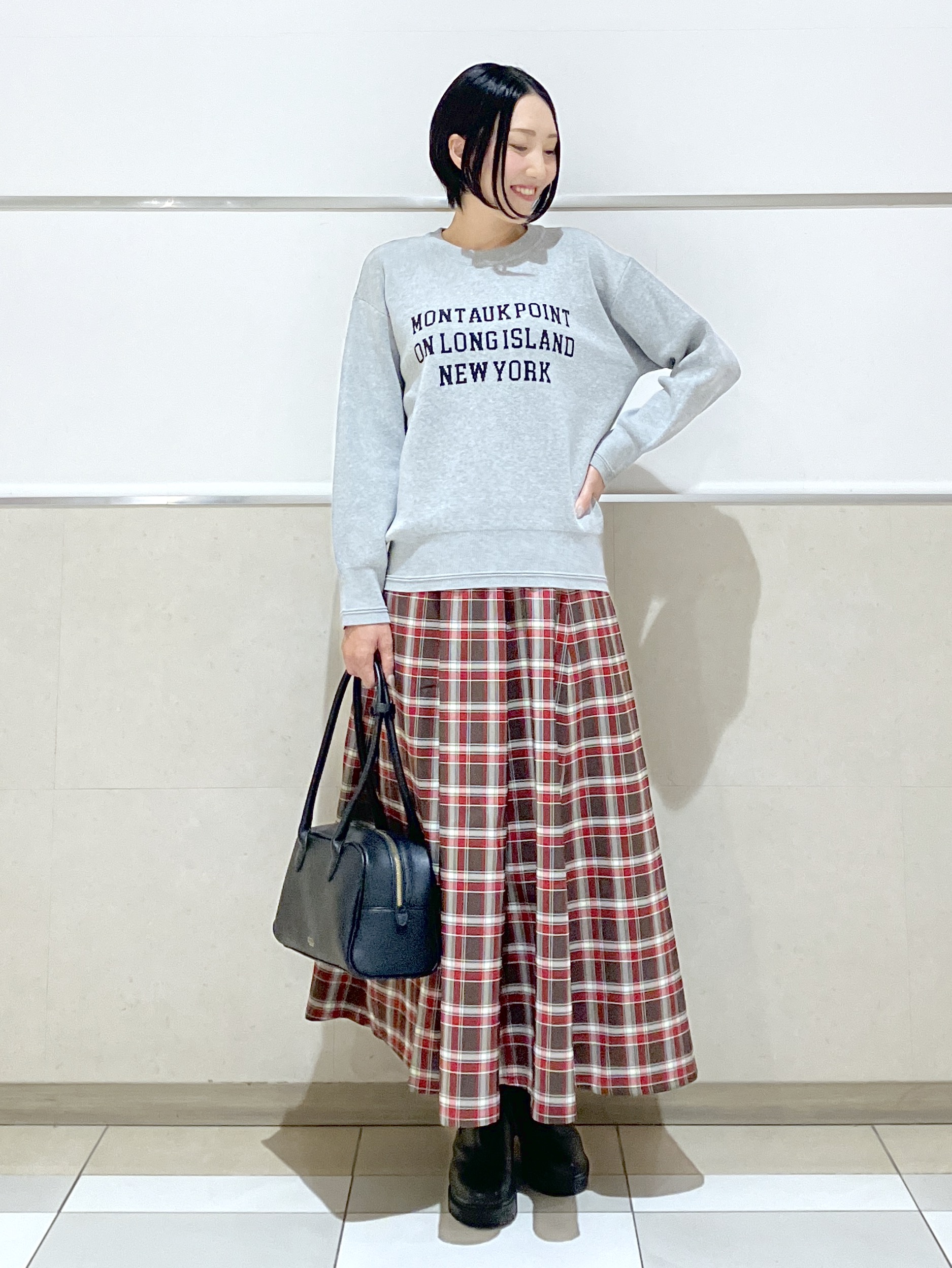 eriko さんの「Dessin｜【店頭人気/洗濯機OK/秋レイヤード】スウェットライク ロゴニット」を使ったコーディネート