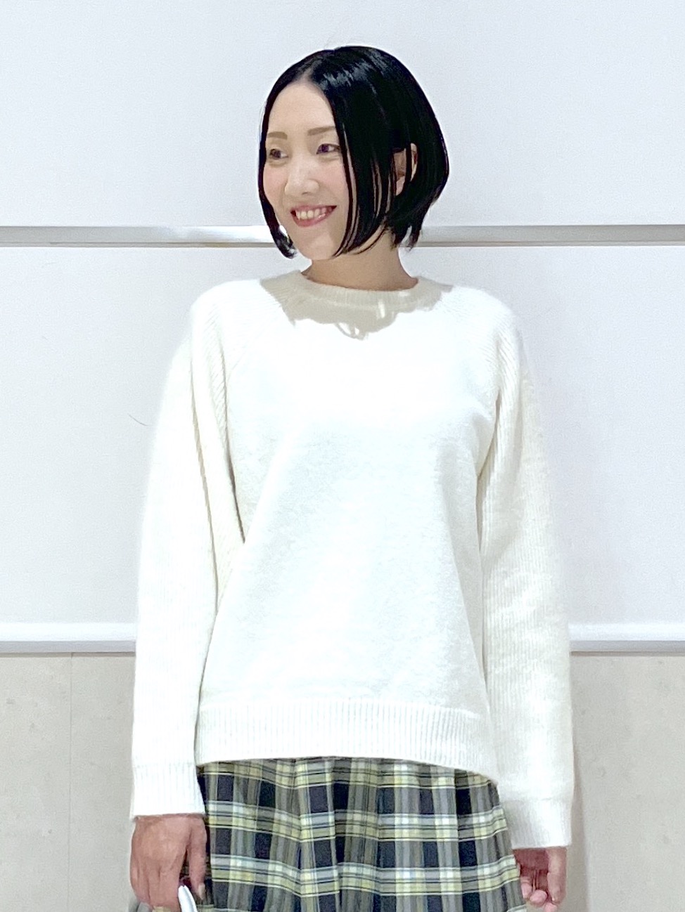 eriko さんの「Dessin｜【洗濯機OK/サスティナブル/6色展開】編地切替ラグラン ニットプルオーバー」を使ったコーディネート