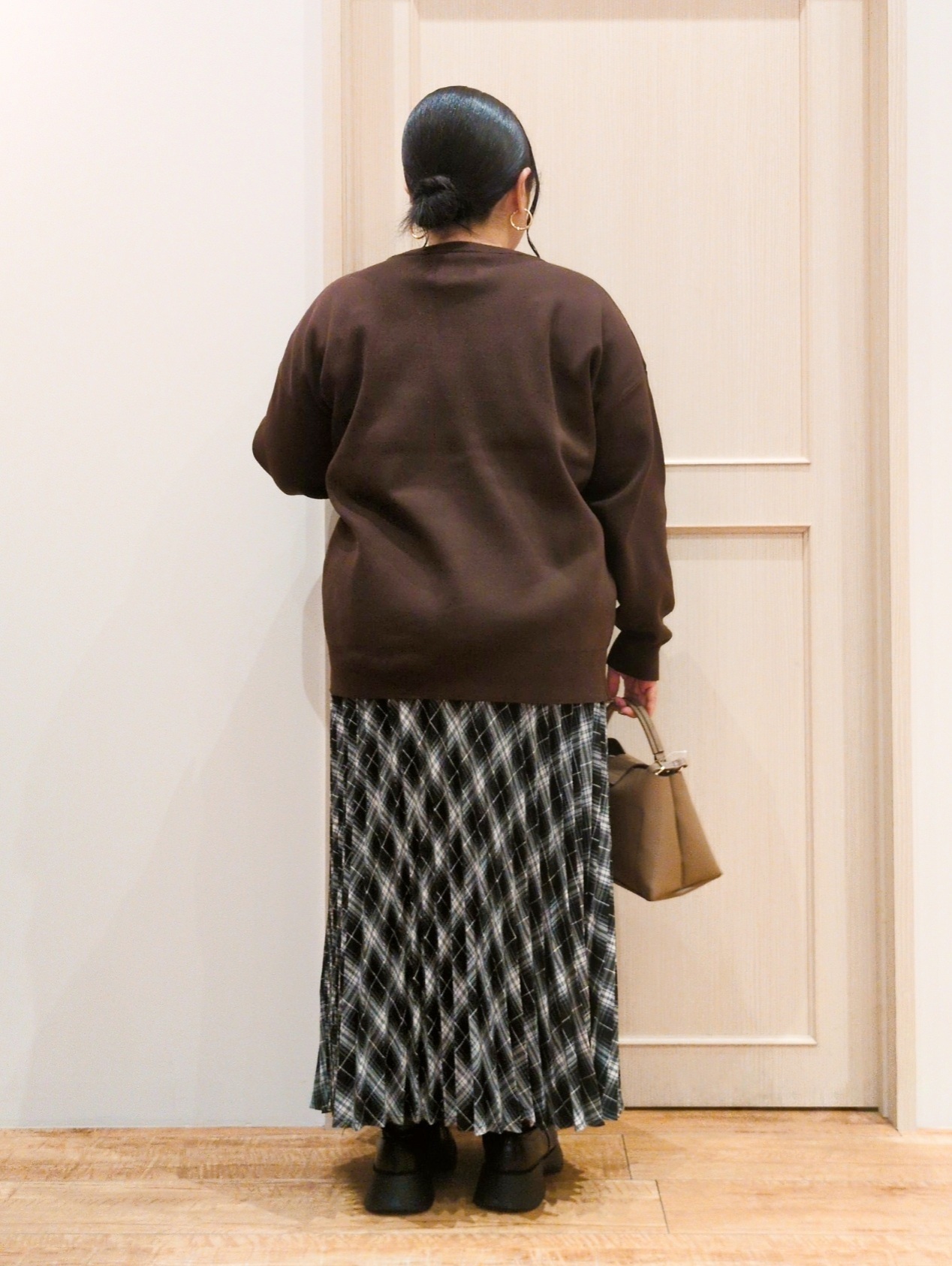 haseさんの「SHOO･LA･RUE｜【セットアップ可/洗濯機可】軽やかに羽織れる スポンディッシュ ニットカーディガン」を使ったコーディネート