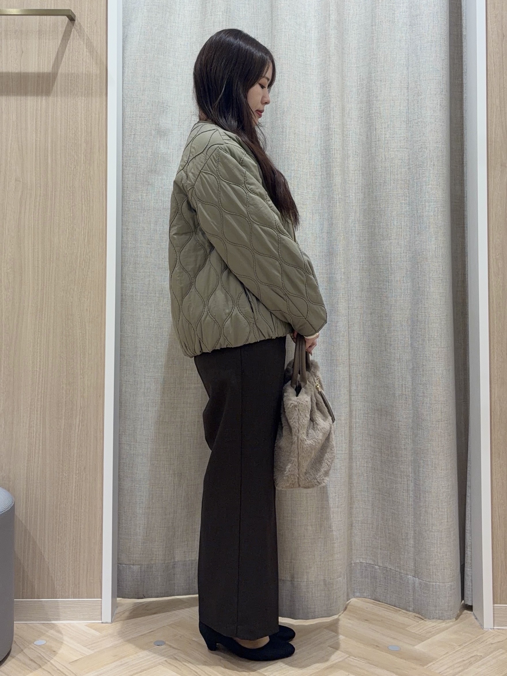 minamiさんの「grove｜【大人カジュアルスタイルに】モールキルティングジャケット」を使ったコーディネート