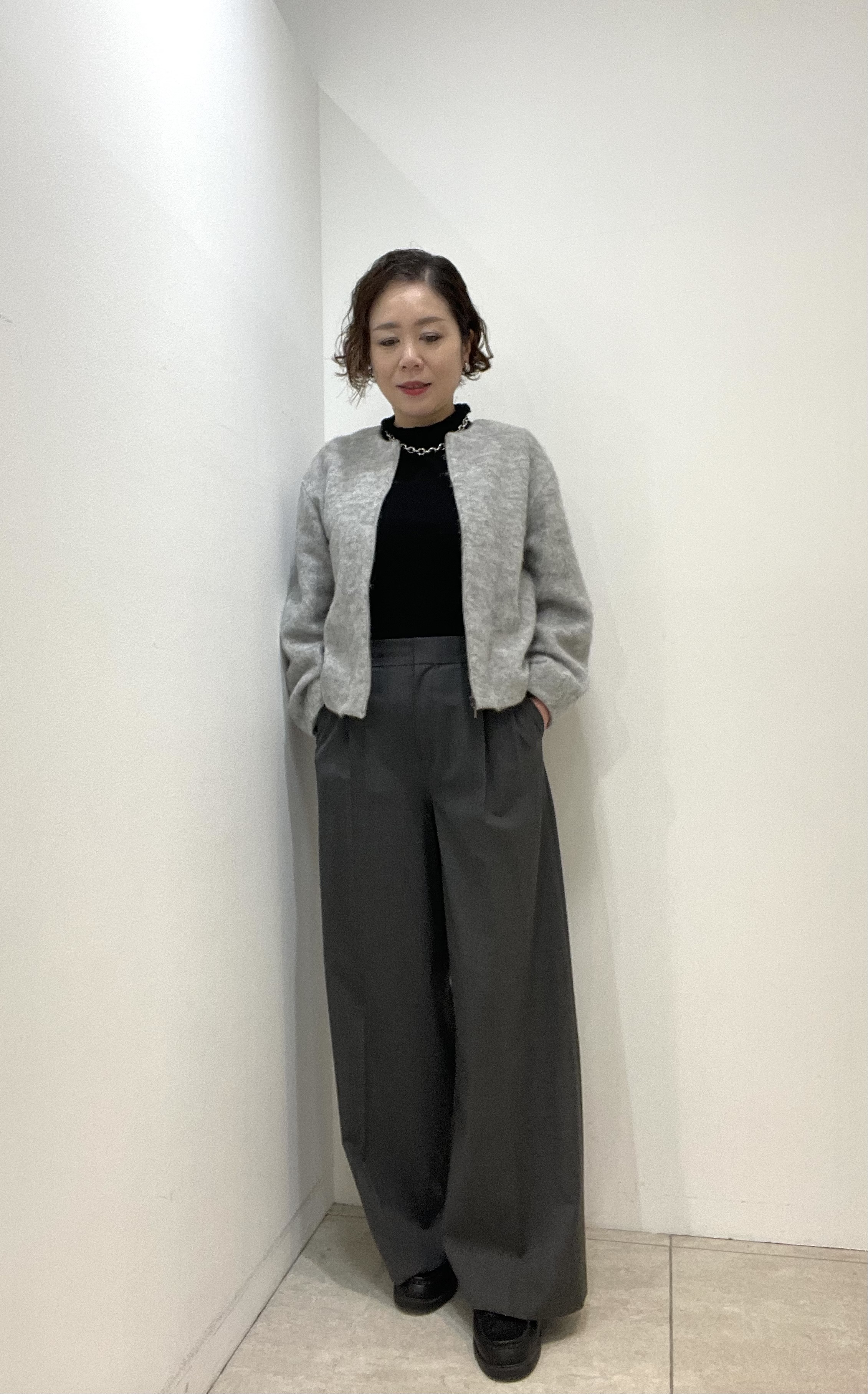 Wachiさんの「UNTITLED｜【軽アウター/秋羽織り】シャギージップカーデ」を使ったコーディネート