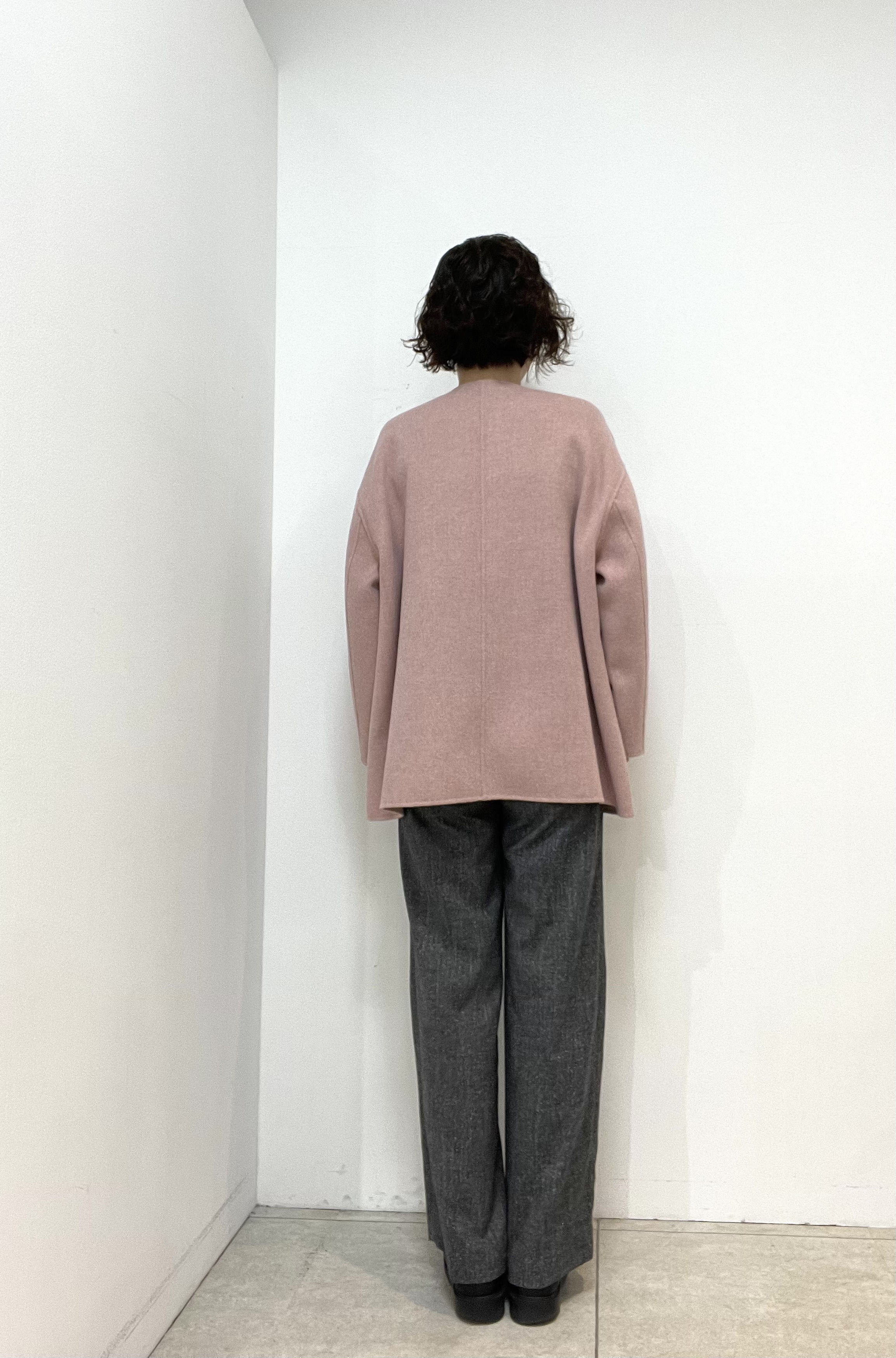 Wachiさんの「UNTITLED｜【マフラー付き/ゆったり】リバーコート」を使ったコーディネート