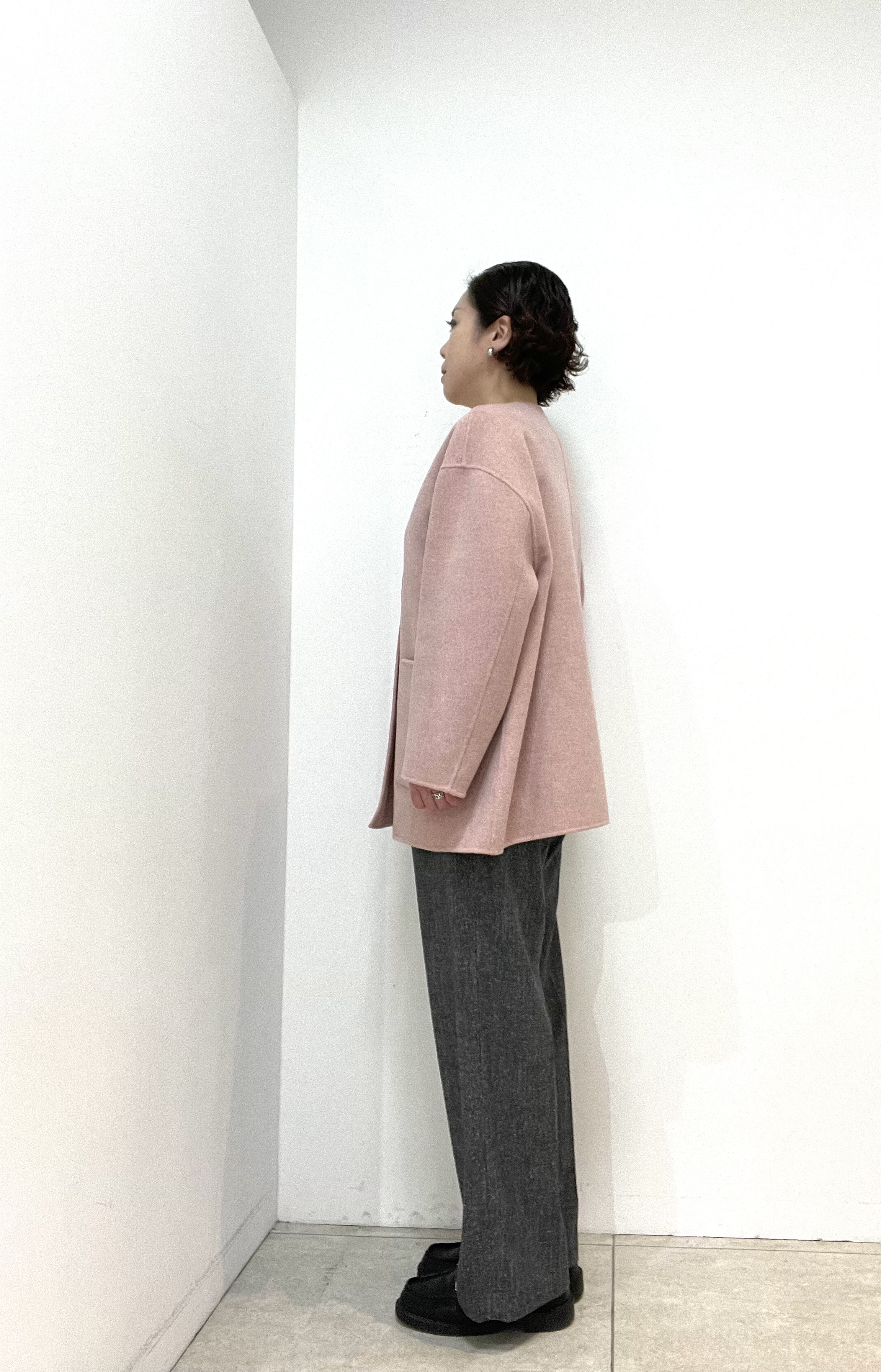 Wachiさんの「UNTITLED｜【マフラー付き/ゆったり】リバーコート」を使ったコーディネート