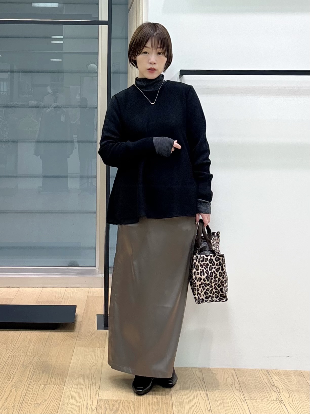 asamiさんの「INDIVI｜【体型カバー／後ろボタン】ジャカードペプラムニット」を使ったコーディネート