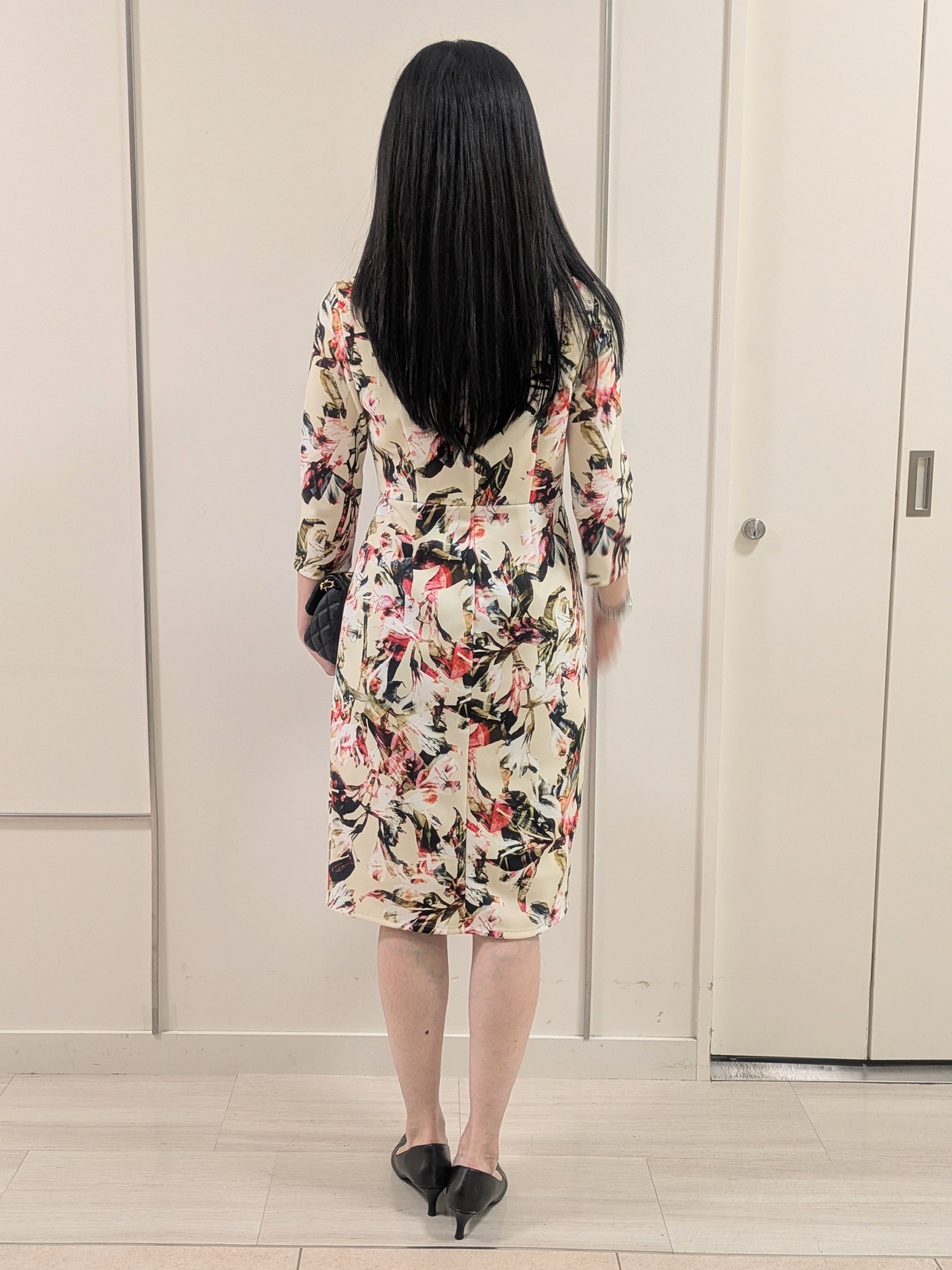mikiさんの「COUP DE CHANCE｜【手洗い可／日本製】花柄タイトワンピース」を使ったコーディネート