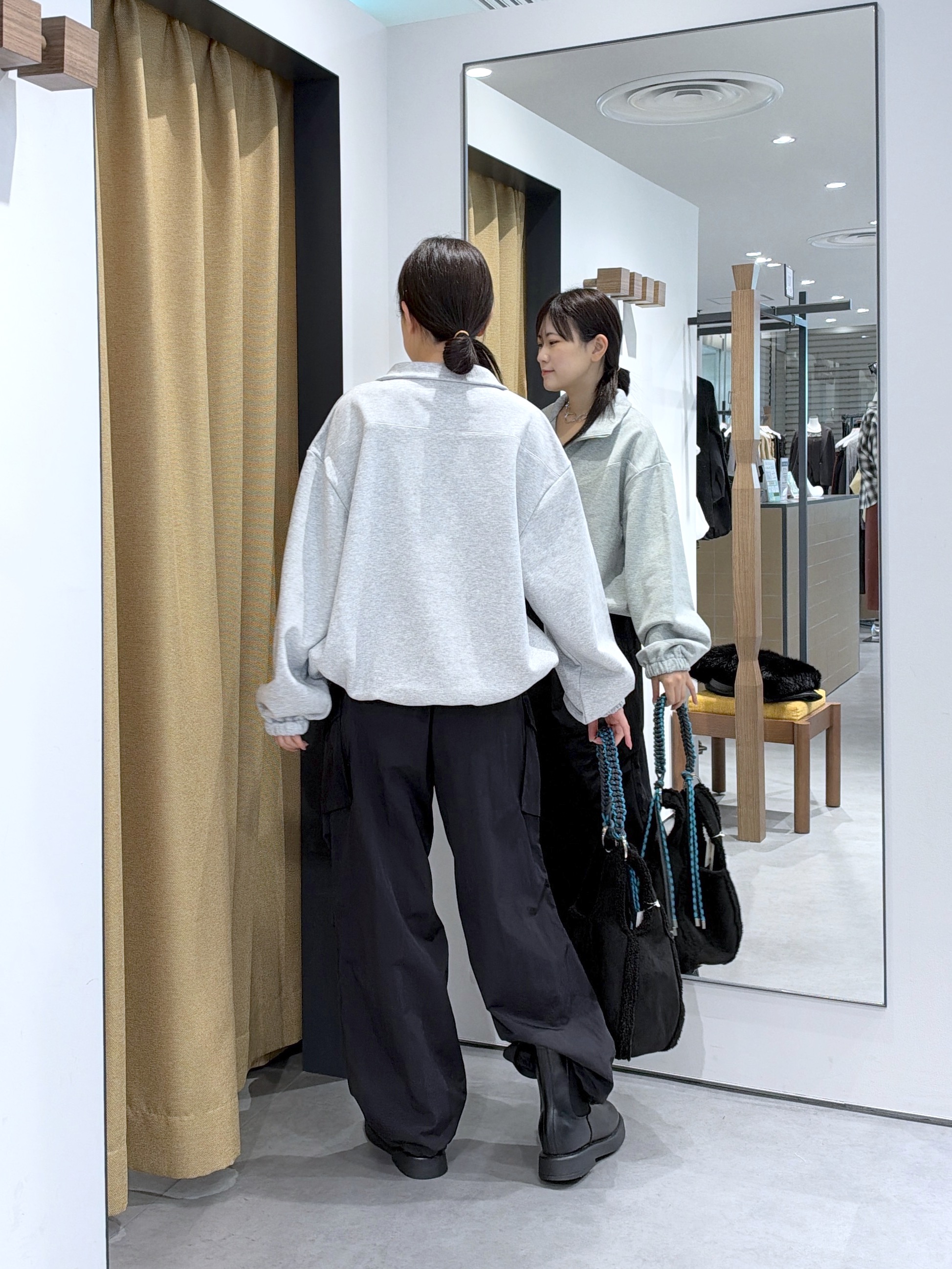 Renoさんの「INDIVI｜裏毛ハーフジップカットソー」を使ったコーディネート