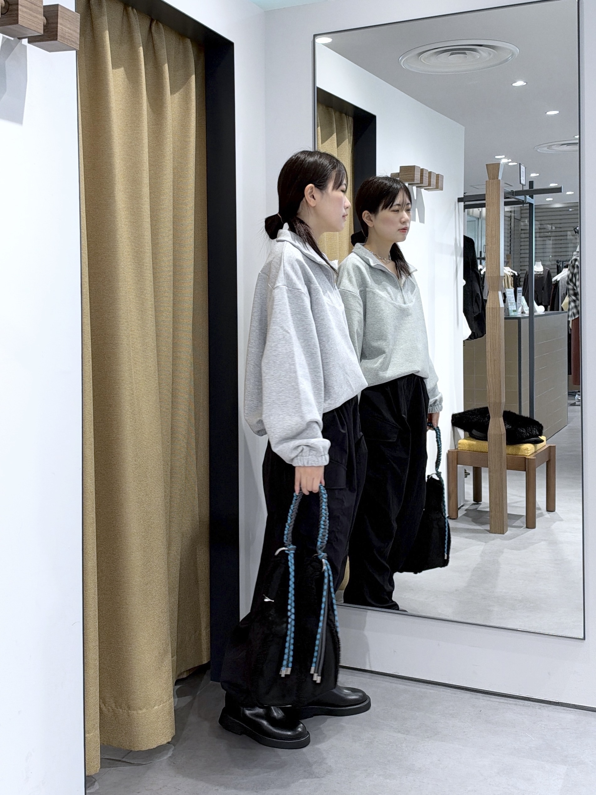 Renoさんの「INDIVI｜裏毛ハーフジップカットソー」を使ったコーディネート