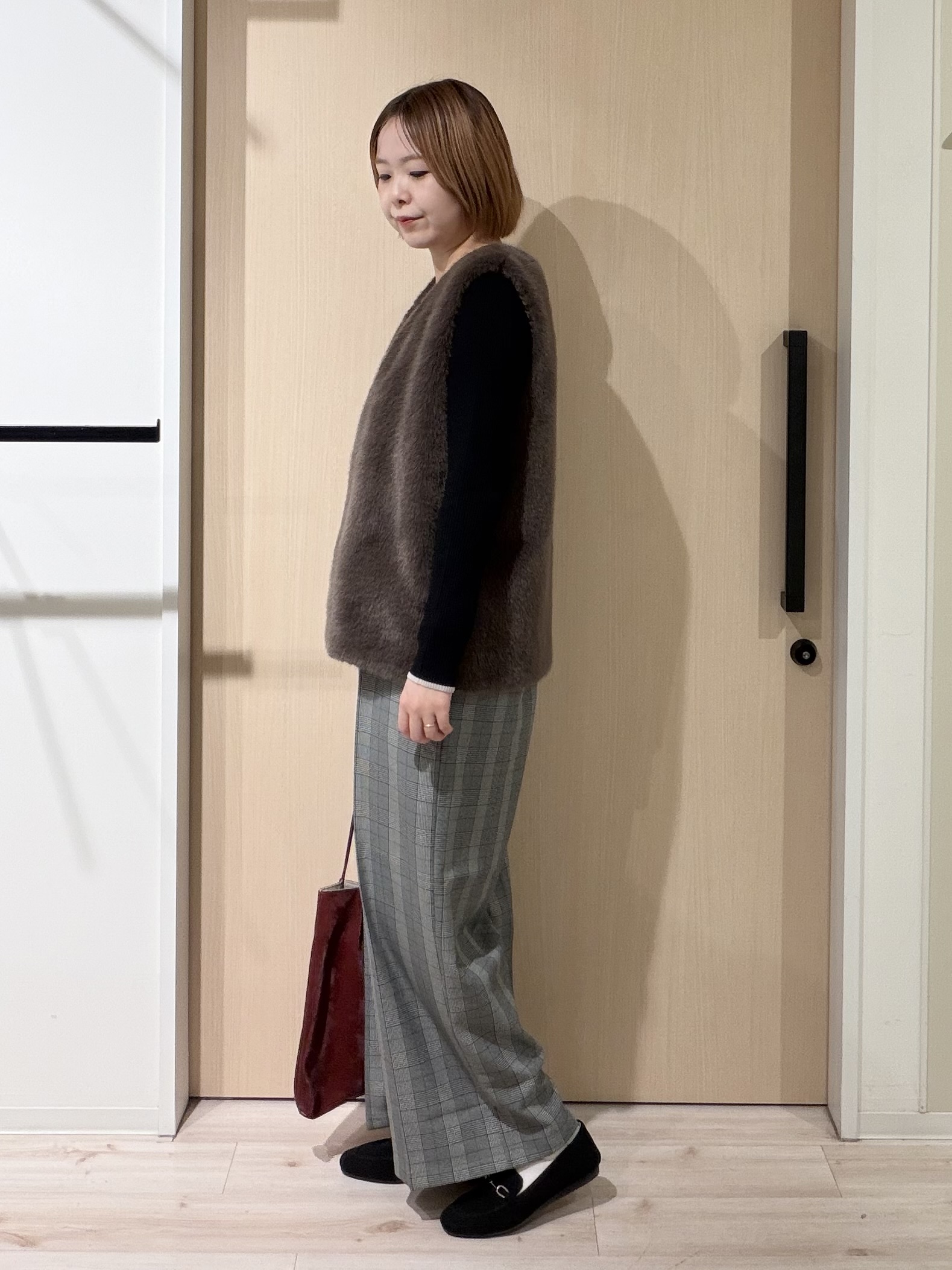 ひらしーさんの「SHOO･LA･RUE｜【毛玉になりにくい/S-LL/洗濯機可】ボートネックで首元美しく やわらかリブニット」を使ったコーディネート