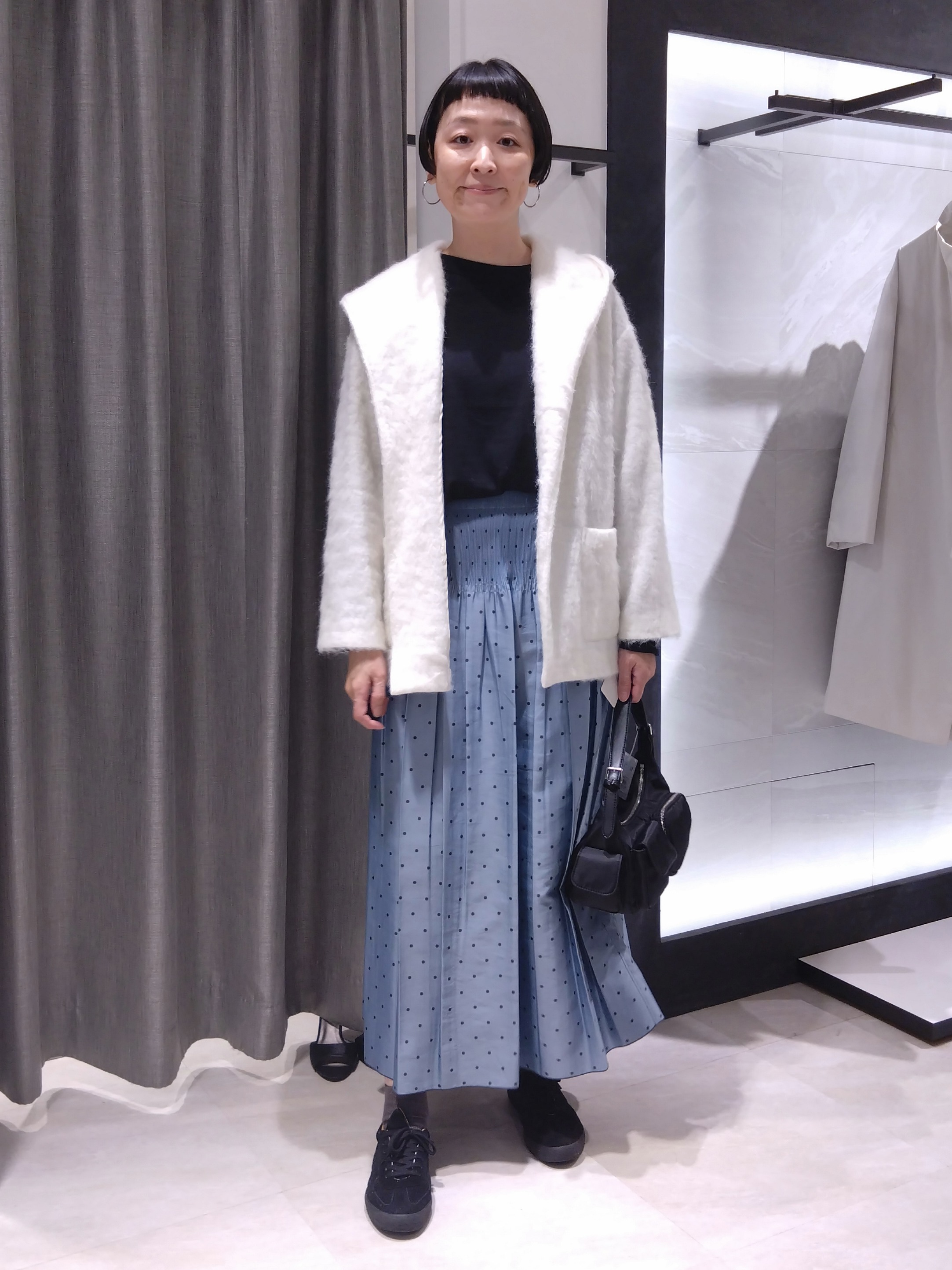まちこさんの「UNTITLED｜【軽アウター/秋羽織り】シャギーフーディ―カーディガン」を使ったコーディネート