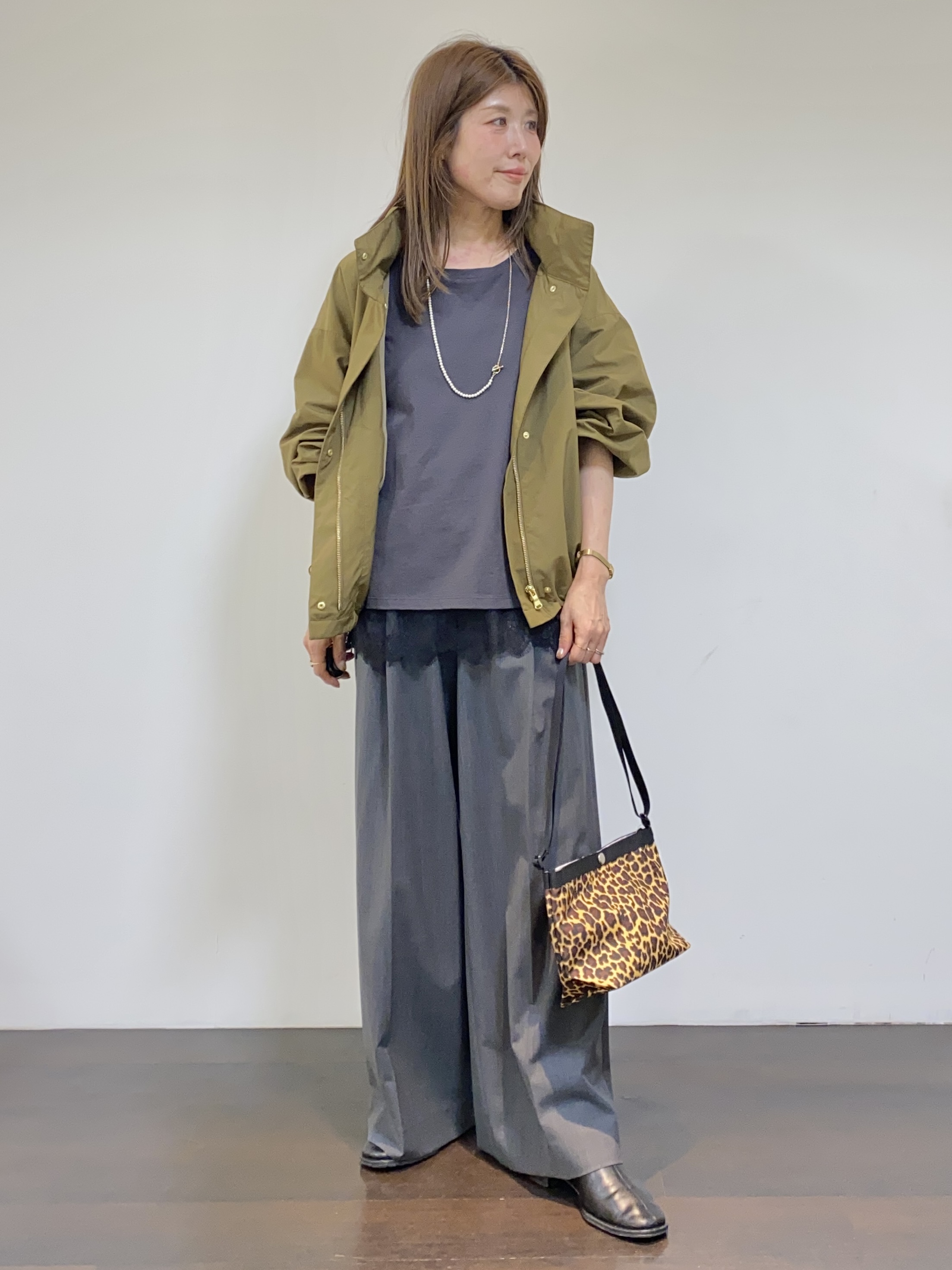 tomoさんの「UNTITLED｜【撥水/軽アウター/2way】タフタマウンテンパーカー」を使ったコーディネート