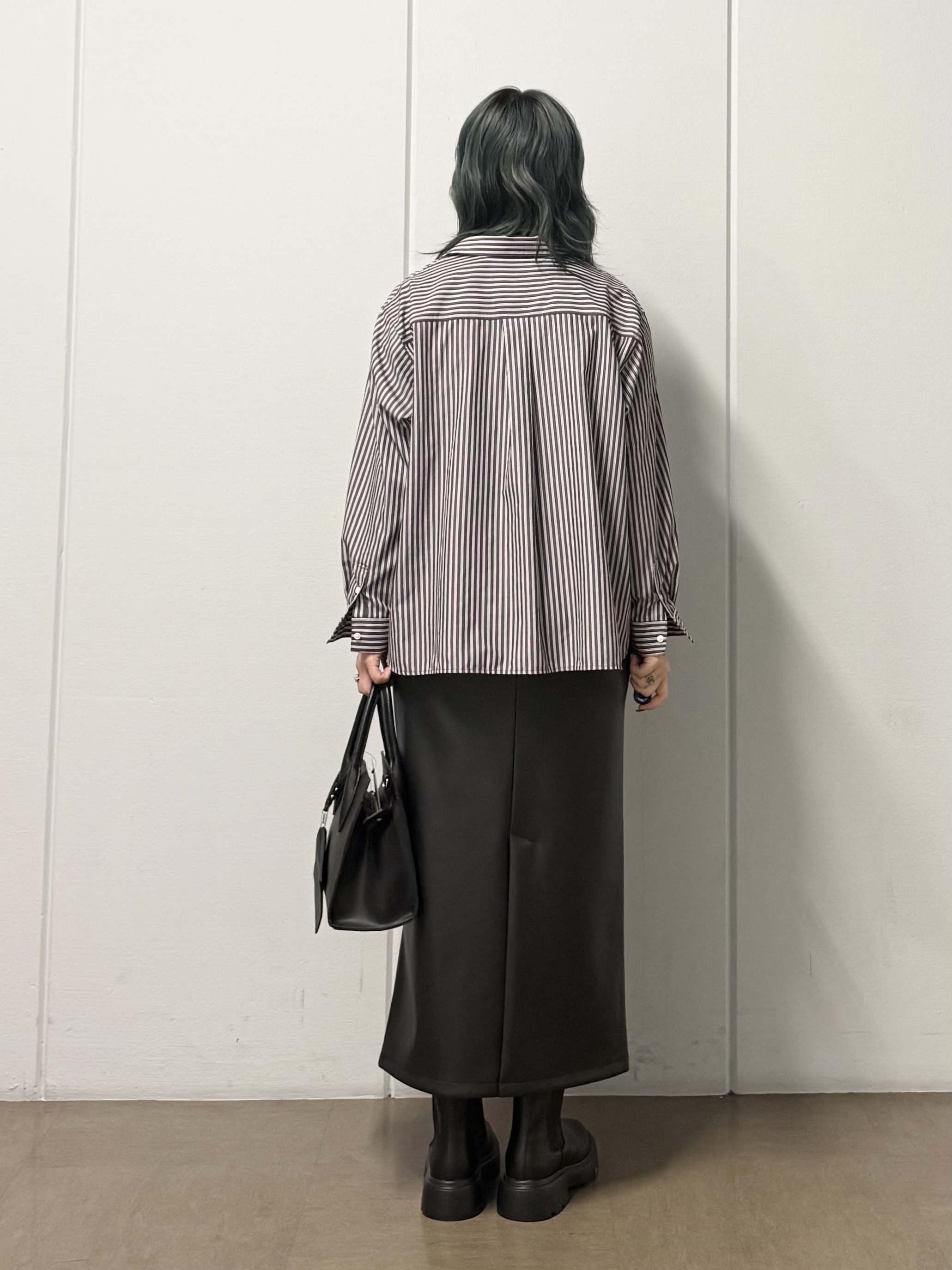 mizukiさんの「INDIVI｜【レイヤード／袖口シアー／日本製】ベロアジャージトップス」を使ったコーディネート