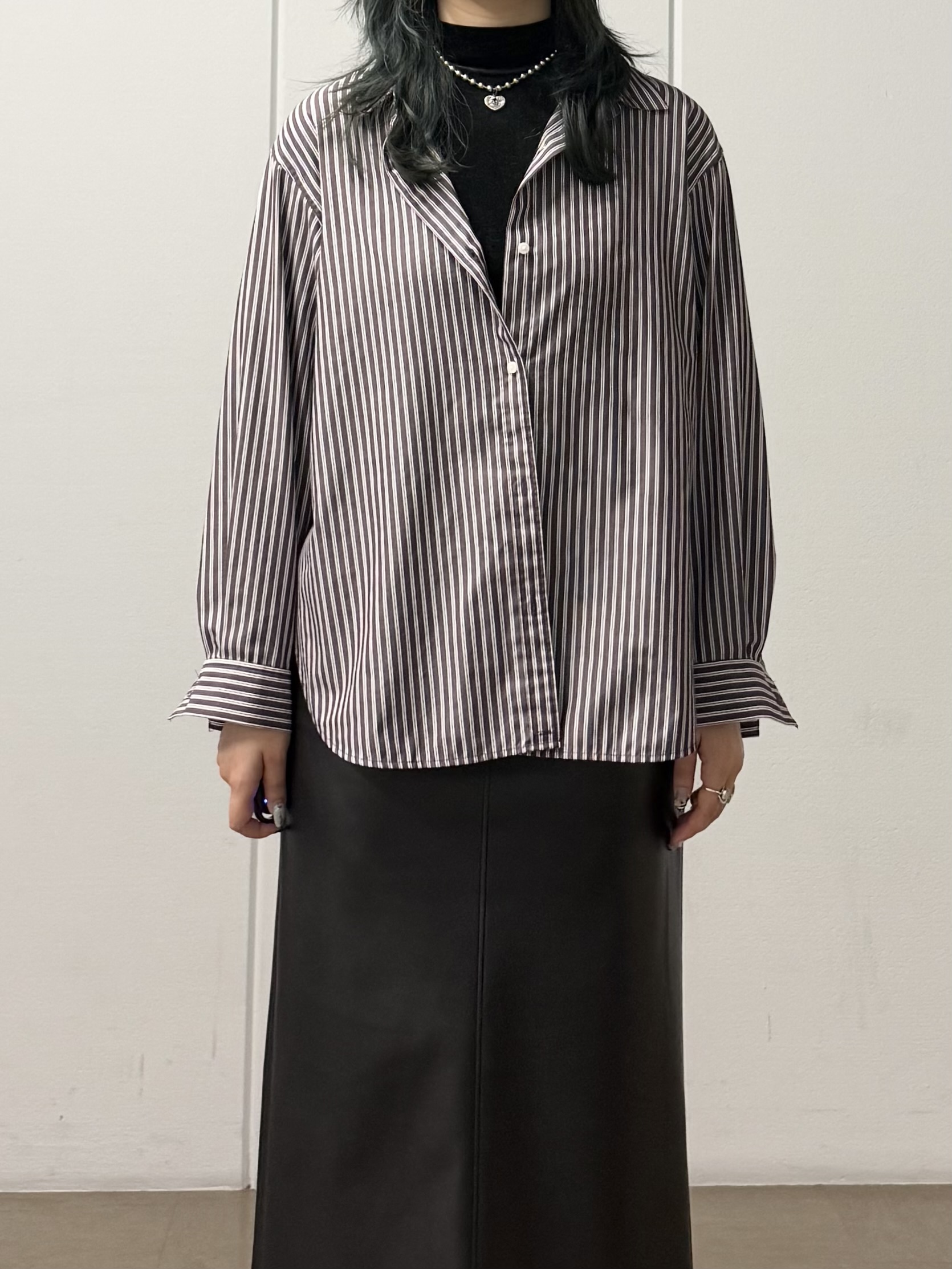 mizukiさんの「INDIVI｜【レイヤード／袖口シアー／日本製】ベロアジャージトップス」を使ったコーディネート