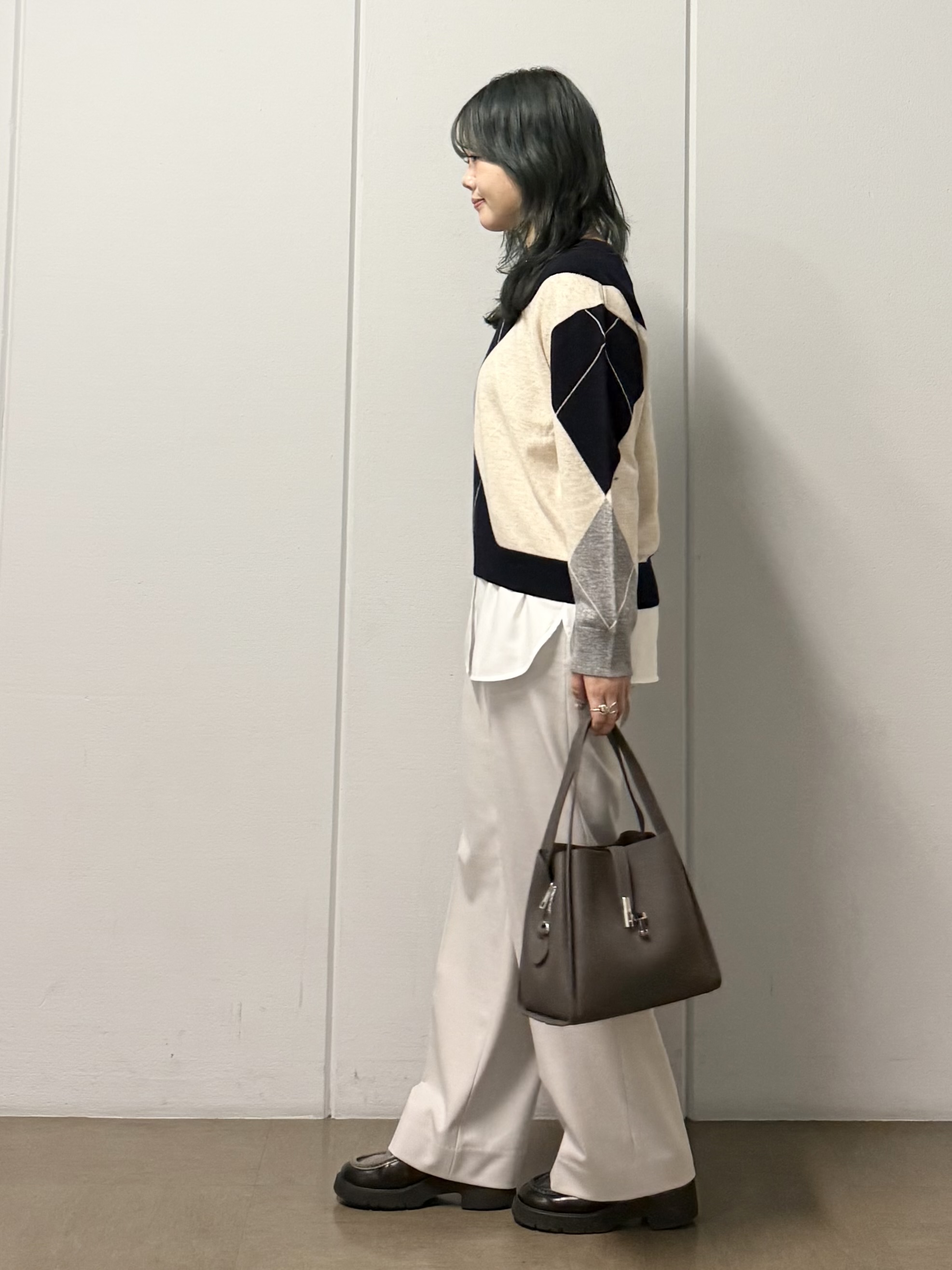 mizukiさんの「INDIVI｜【ウール混】ビッグアーガイル柄ニット」を使ったコーディネート