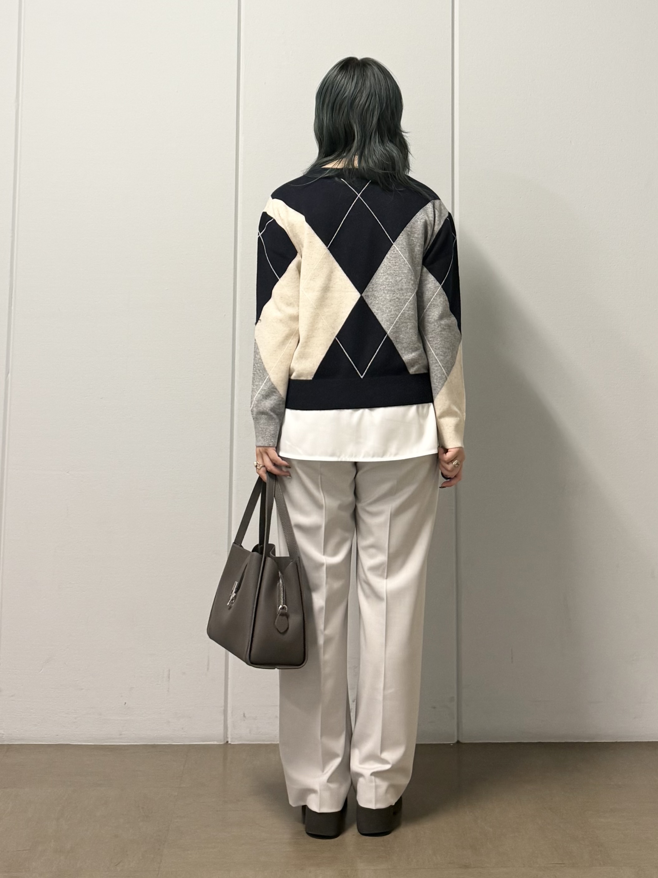 mizukiさんの「INDIVI｜【ウール混】ビッグアーガイル柄ニット」を使ったコーディネート