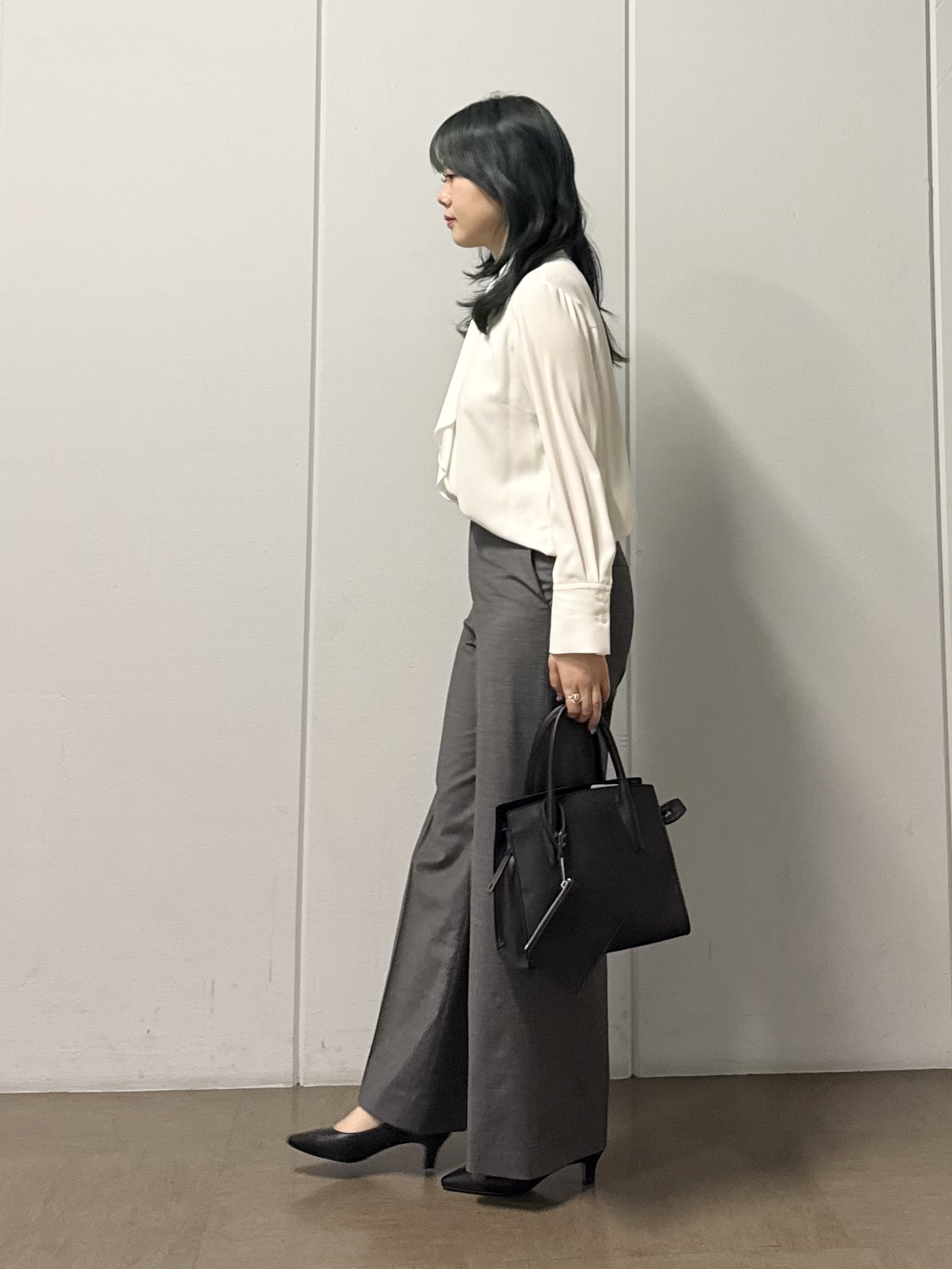 mizukiさんの「INDIVI｜【日本製／華やか】フリルデザインブラウス」を使ったコーディネート