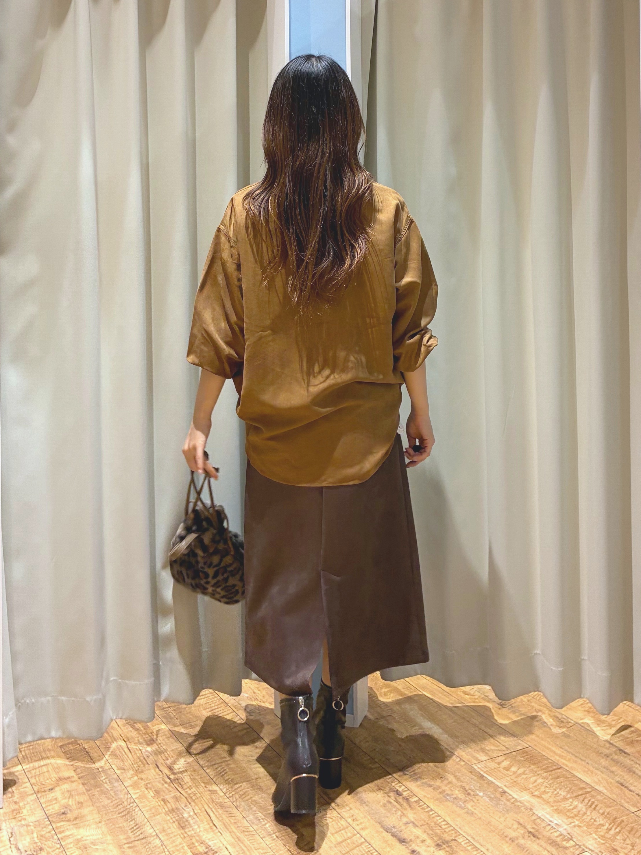もんちゃんさんの「SHOO･LA･RUE｜【洗濯機可/S-LL】カップ付き Wストラップ テレコキャミソール」を使ったコーディネート