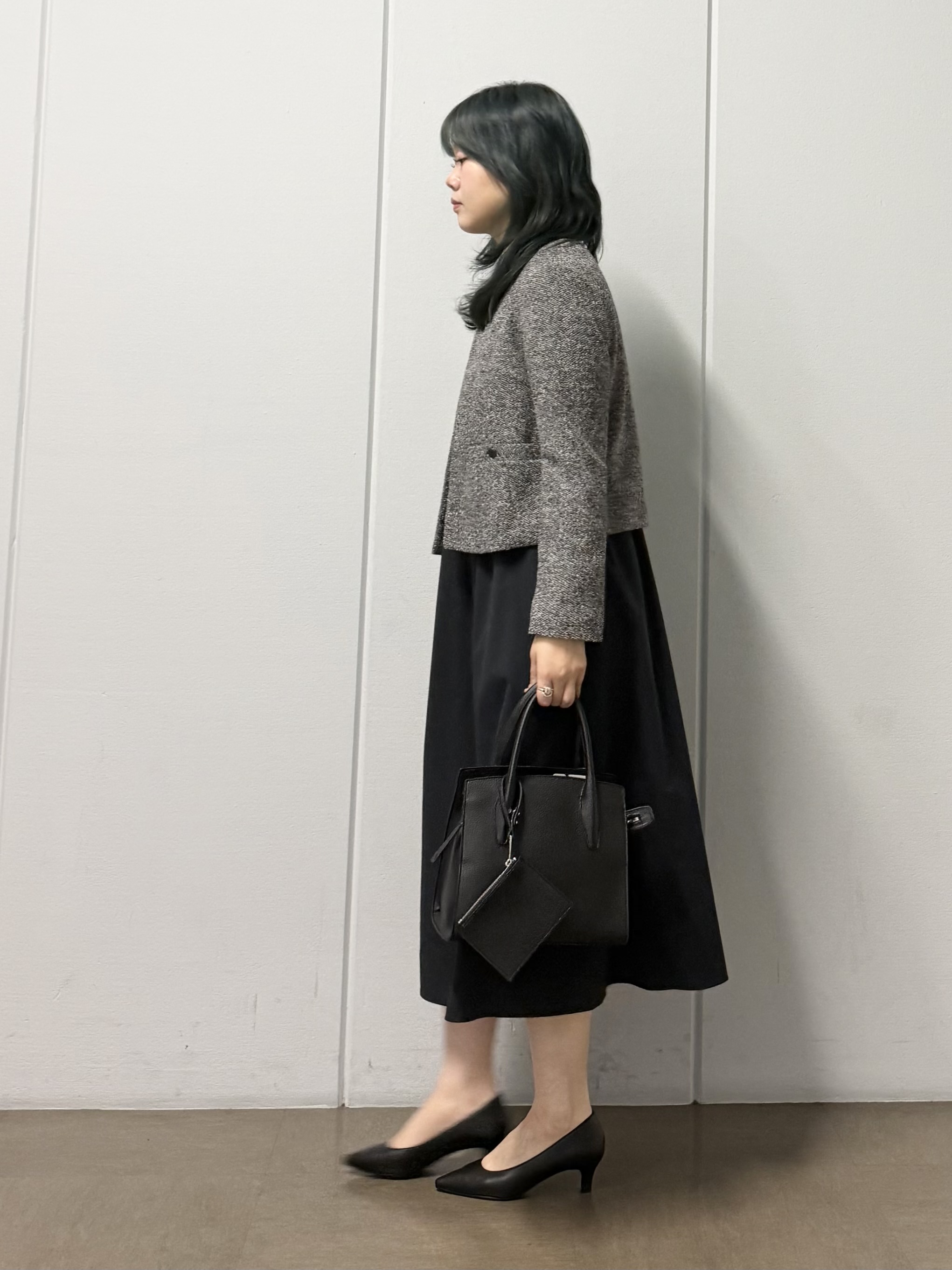 mizukiさんの「INDIVI｜【風合い柔らか／SETUP可】ブークレ起毛ジャージ切替ワンピース」を使ったコーディネート