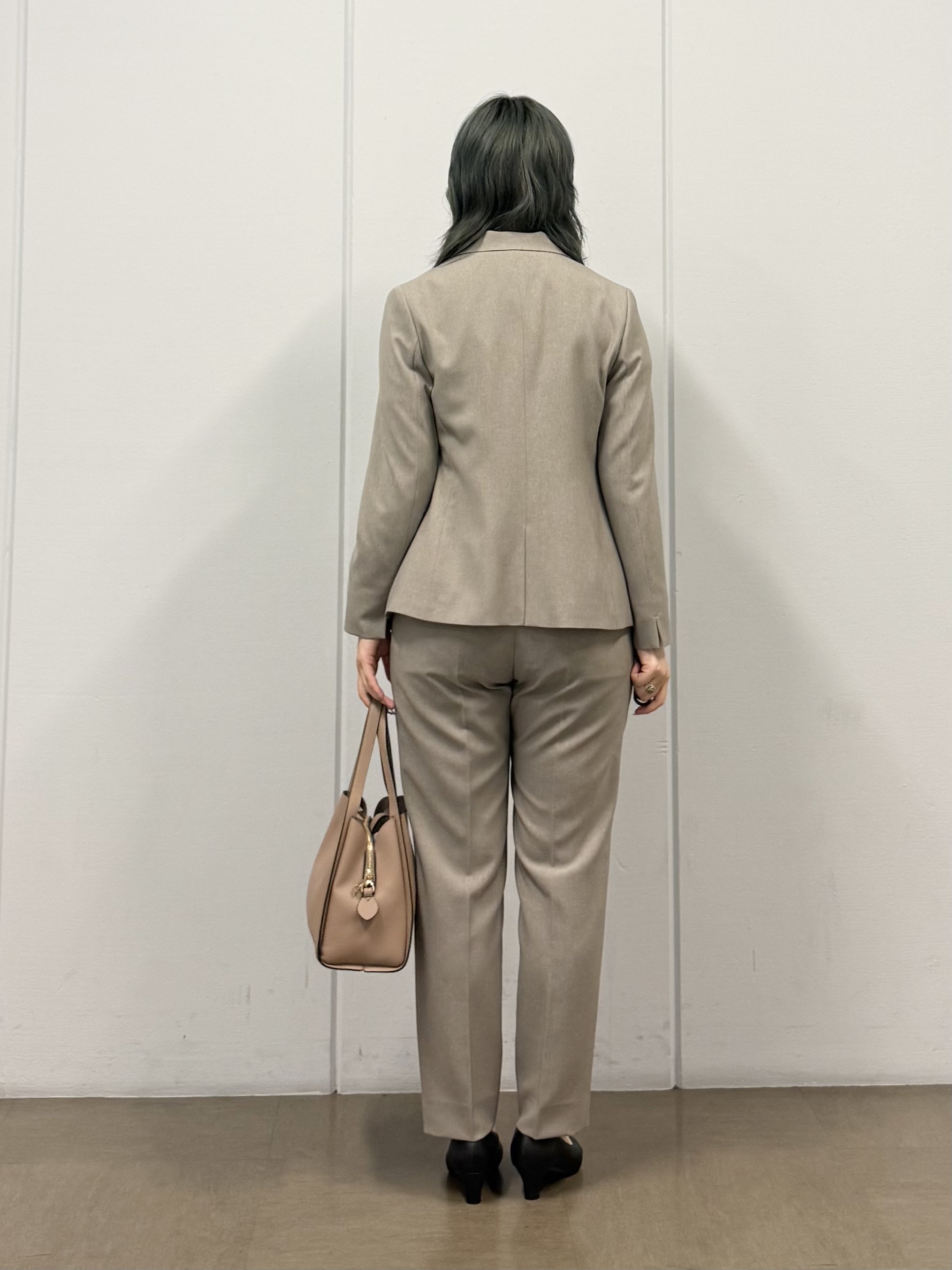 mizukiさんの「INDIVI｜【通勤にオススメ／幾何学柄】ジョーゼットタックブラウス」を使ったコーディネート