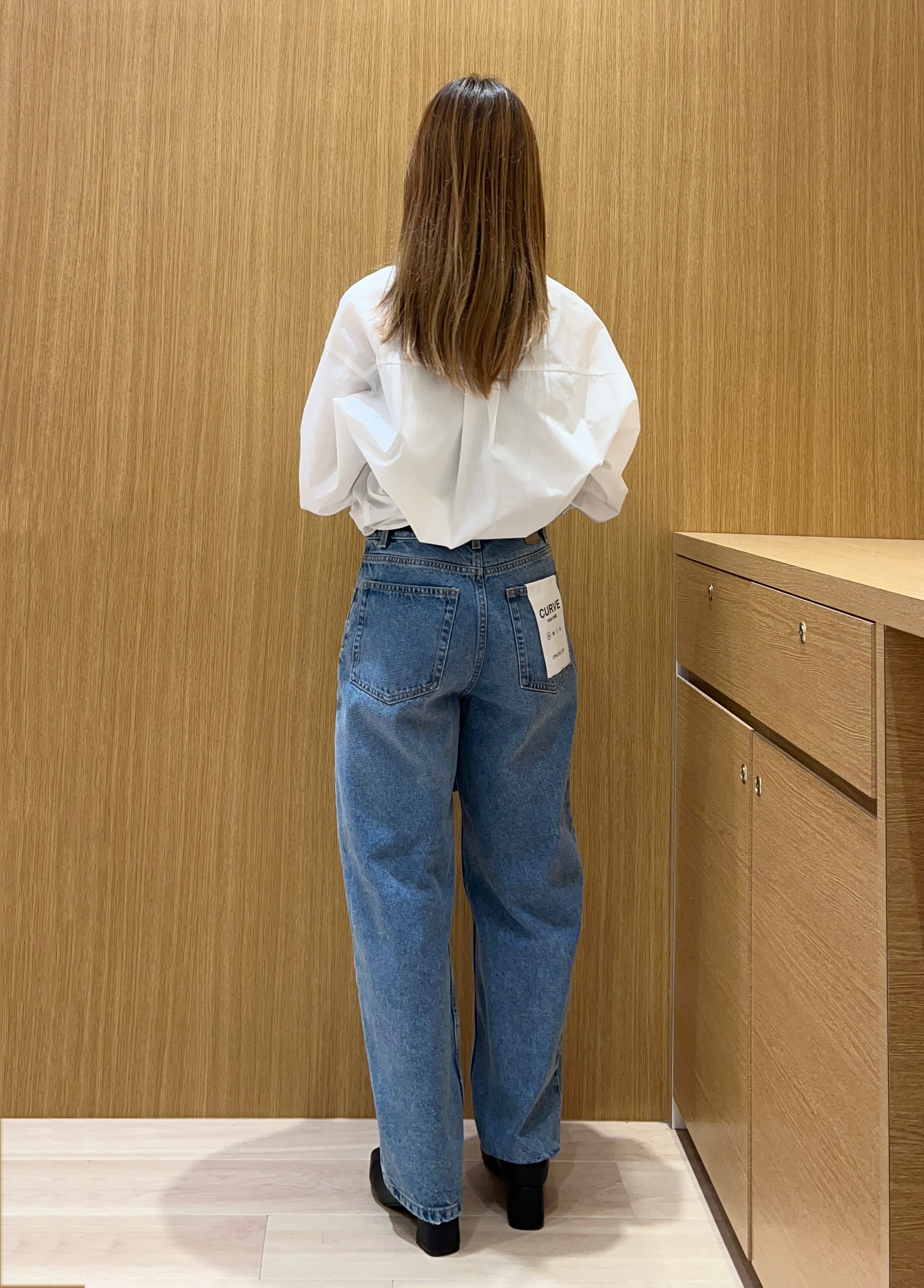 meeさんの「OPAQUE.CLIP｜フェイクファー衿付き マットレザー調ブルゾン【洗える】」を使ったコーディネート