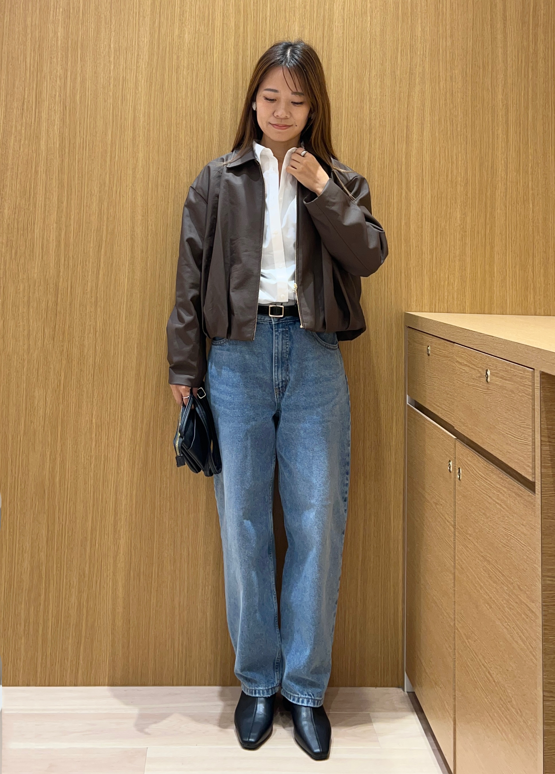 meeさんの「OPAQUE.CLIP｜フェイクファー衿付き マットレザー調ブルゾン【洗える】」を使ったコーディネート