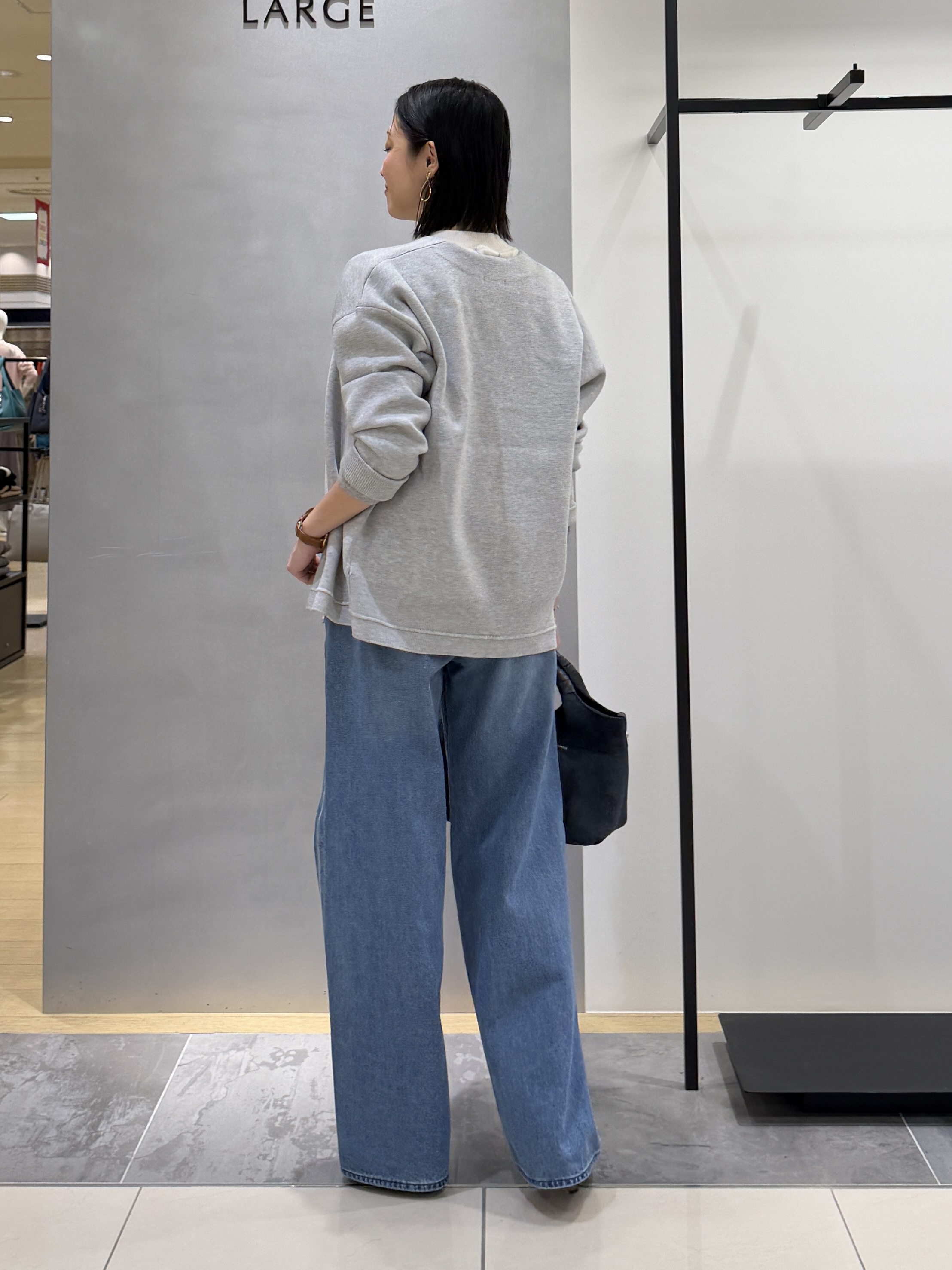 shihoさんの「INDIVI｜【ミラノリブ編み】ジップニットブルゾン」を使ったコーディネート