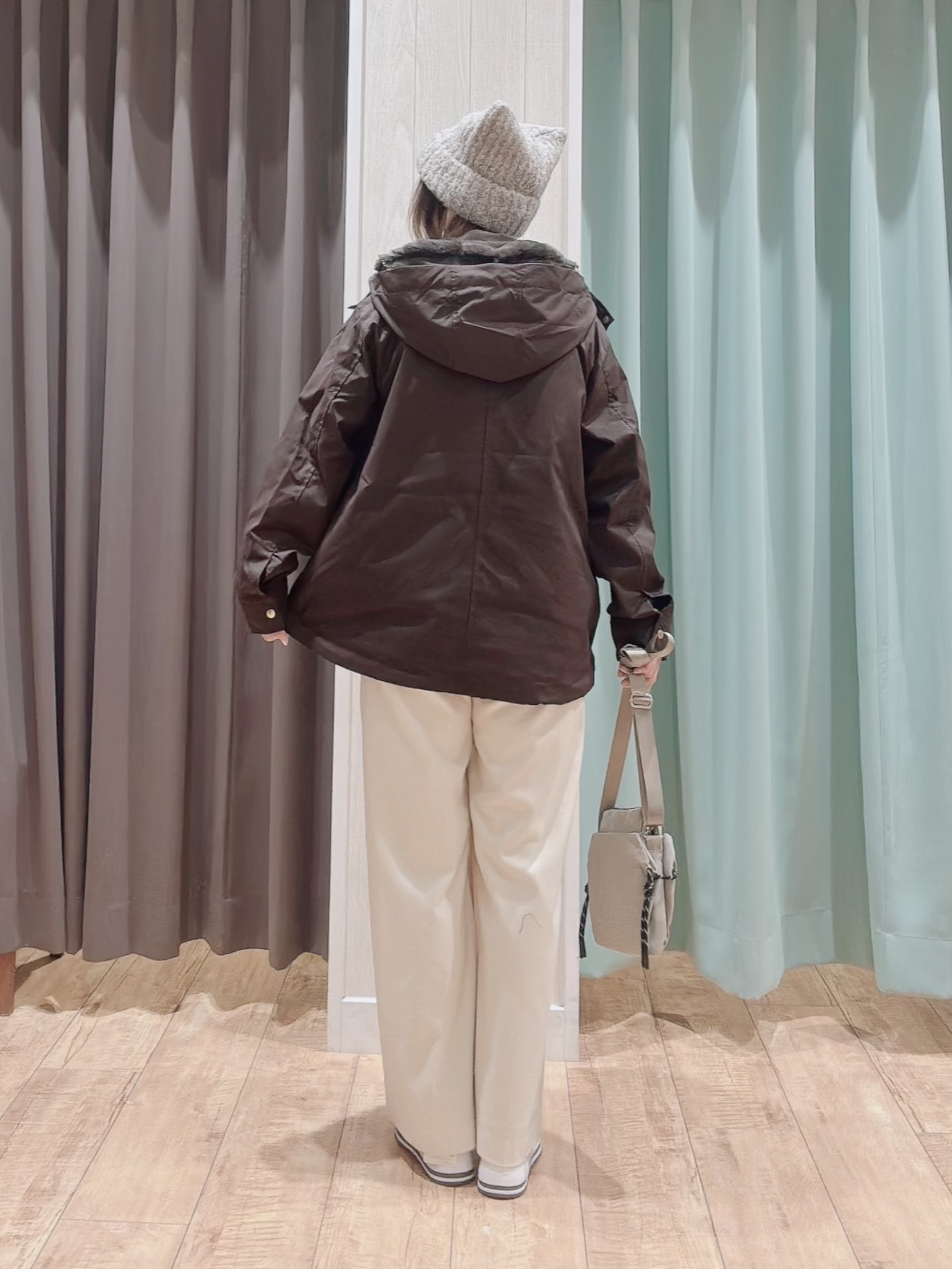 aaamiさんの「SHOO･LA･RUE｜【洗濯機可/撥水/マルチWAY】ファーライナー付き 毎日欲張りマンパ」を使ったコーディネート