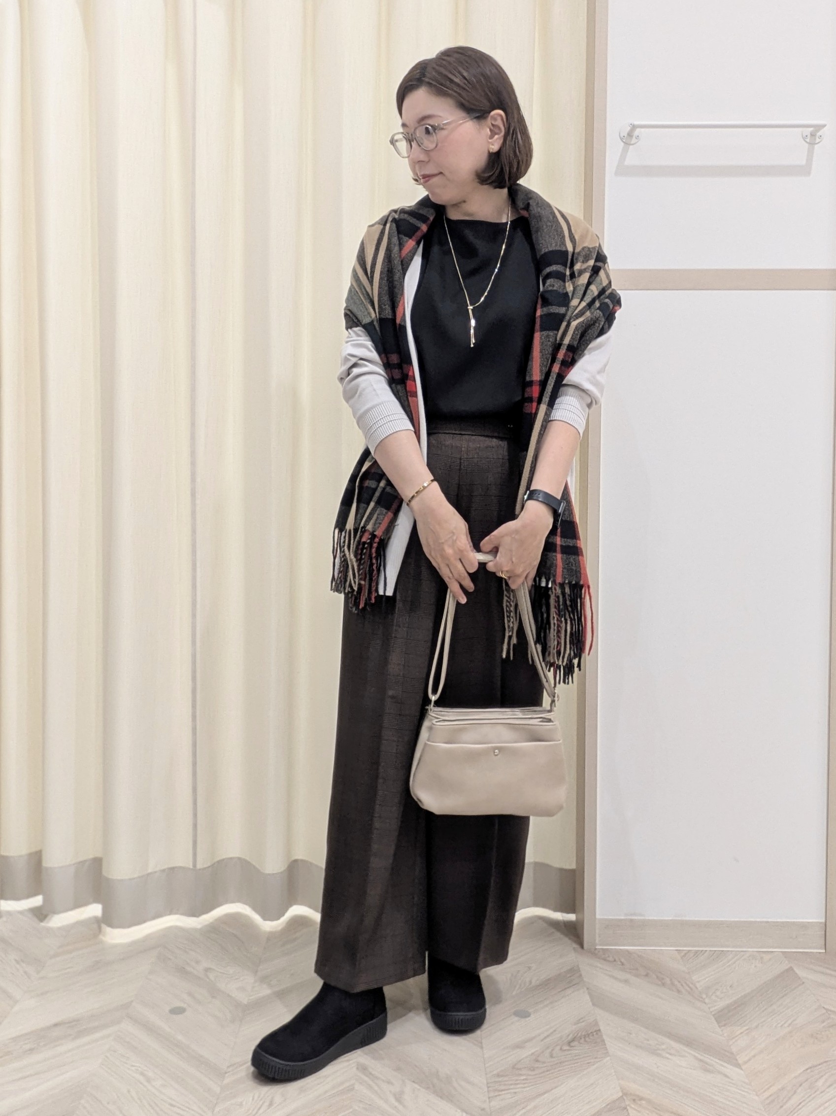 miyuさんの「SHOO･LA･RUE｜【体型カバー/洗濯機可/ポケット付き】ゆるシルエット もちもち ボタンレスカーディガン」を使ったコーディネート