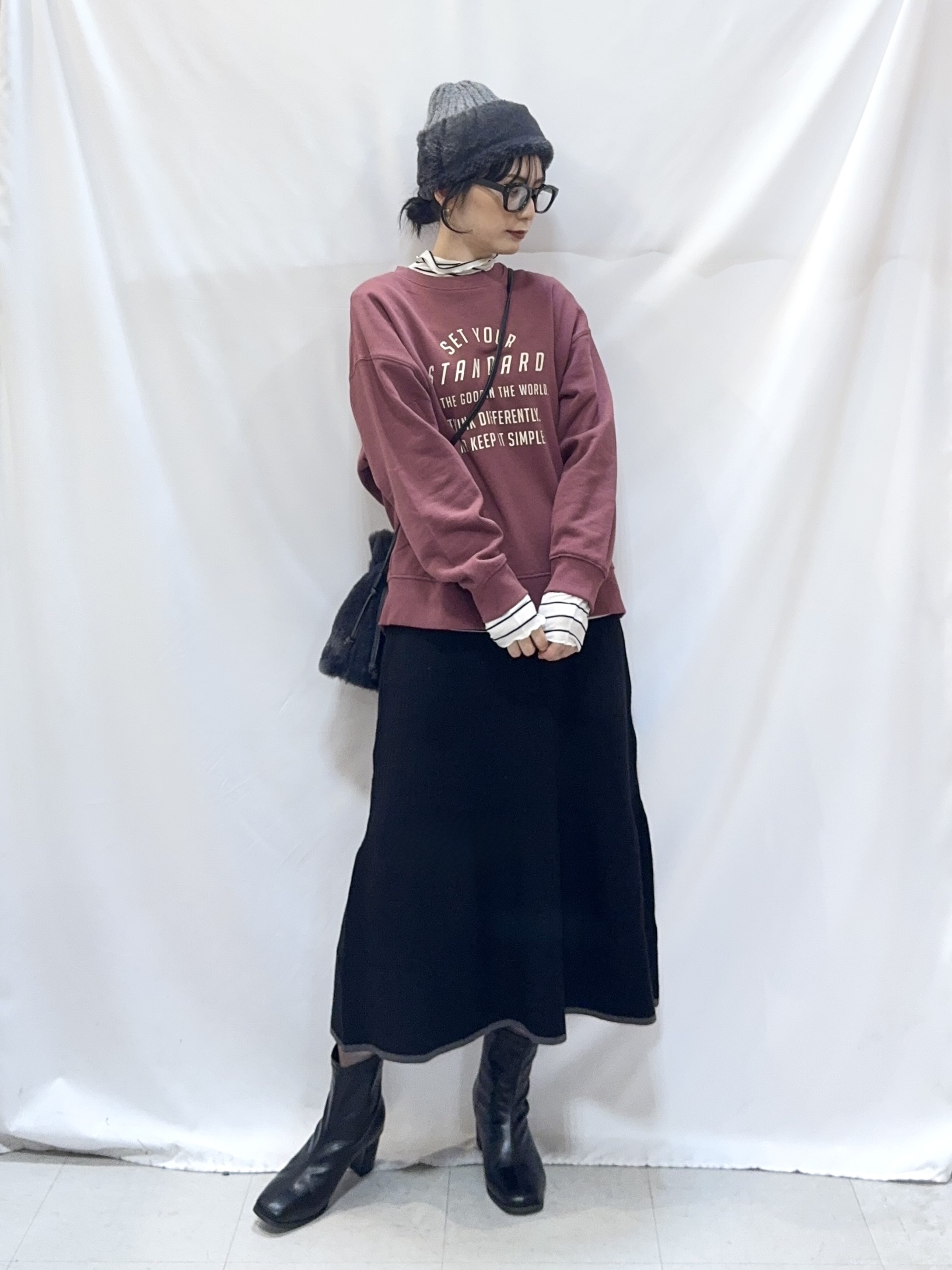 𝐇𝐢𝐫𝐨𝐦𝐢さんの「SHOO･LA･RUE｜【体型カバー/洗濯機可】ゆるシルエットスウェット」を使ったコーディネート