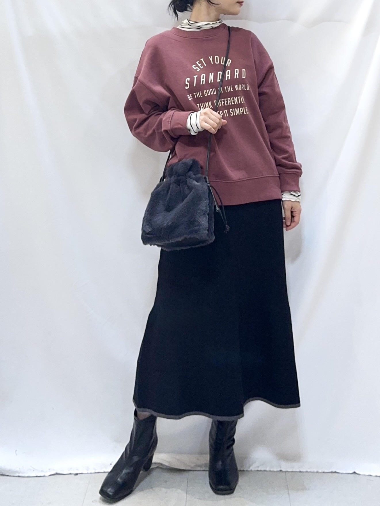 𝐇𝐢𝐫𝐨𝐦𝐢さんの「SHOO･LA･RUE｜【体型カバー/洗濯機可】ゆるシルエットスウェット」を使ったコーディネート