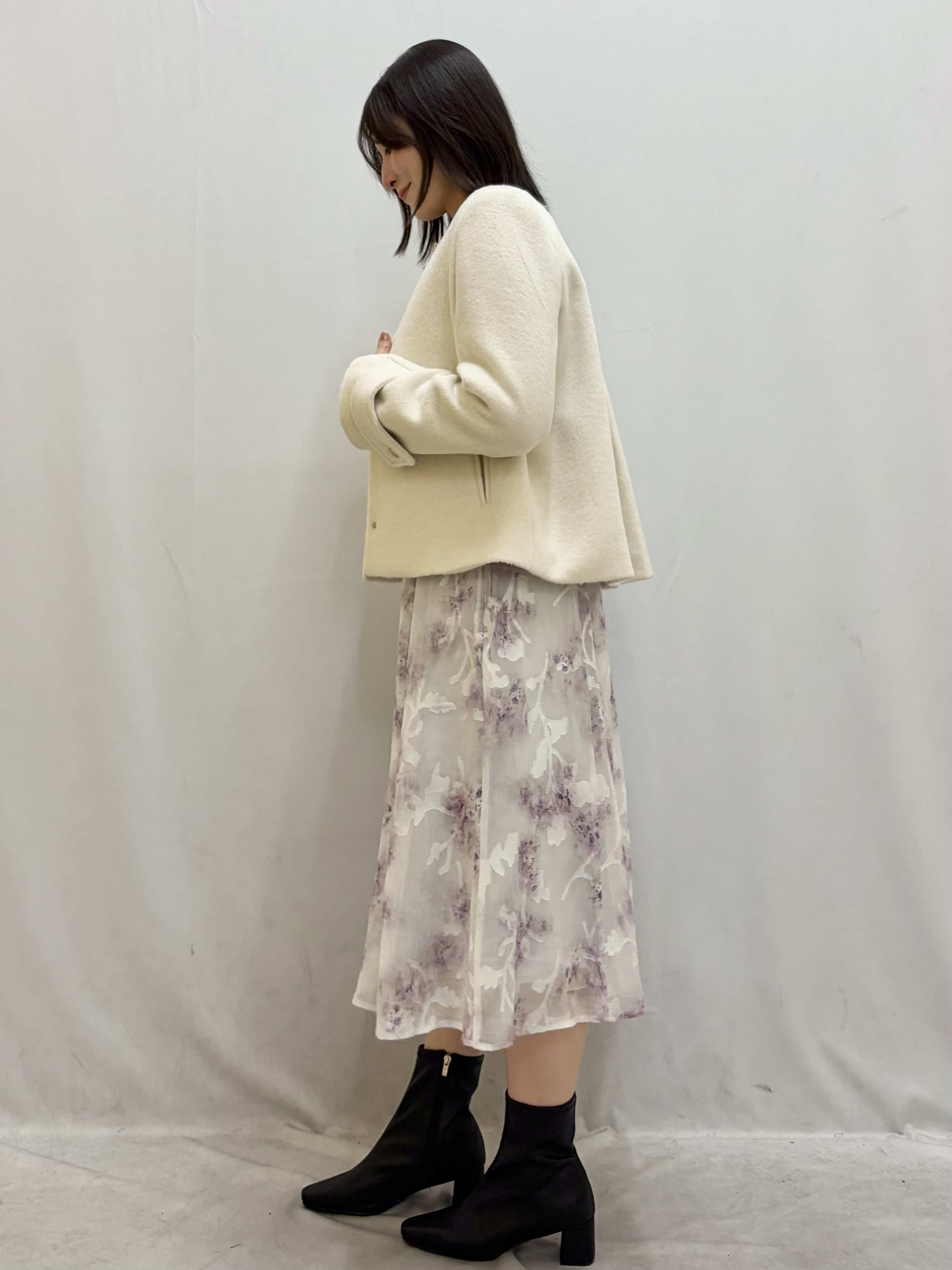 kasumiさんの「index｜【植草美幸先生が指南する好印象スタイル】カシミヤ混ノーカラーショートコート」を使ったコーディネート