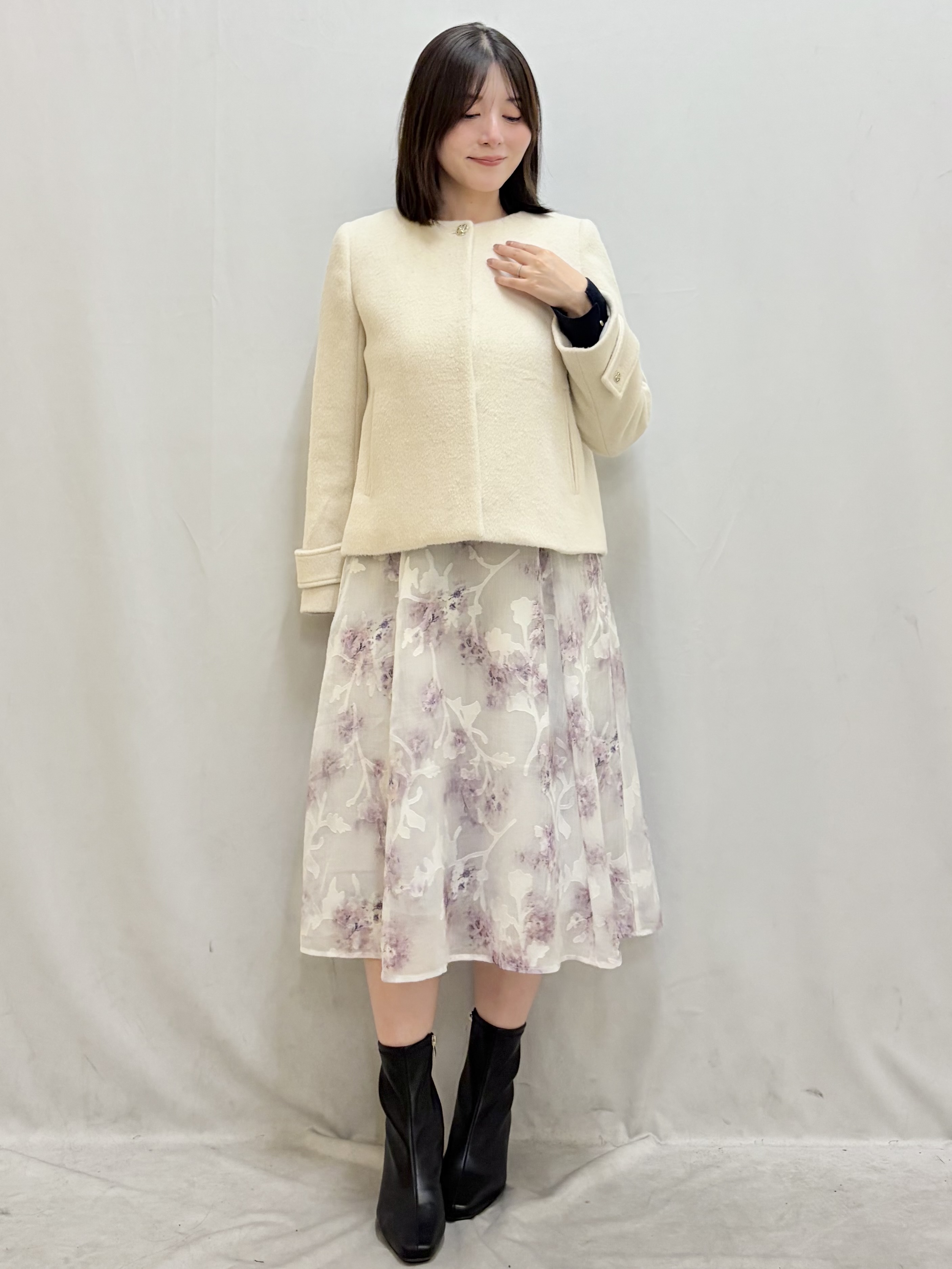 kasumiさんの「index｜【植草美幸先生が指南する好印象スタイル】カシミヤ混ノーカラーショートコート」を使ったコーディネート