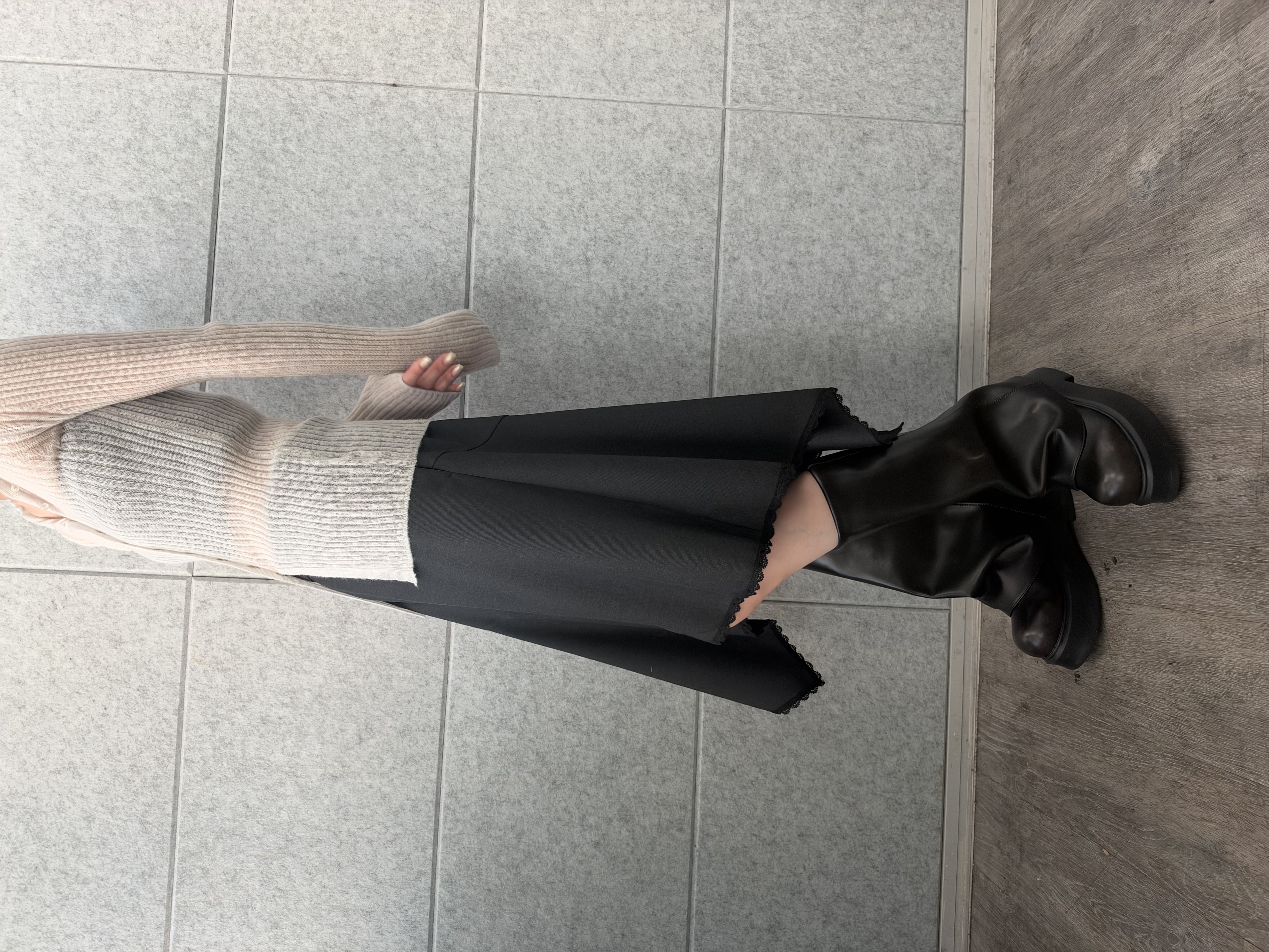 designer yukaさんの「CODE A｜sheer mohair rib cardigan」を使ったコーディネート