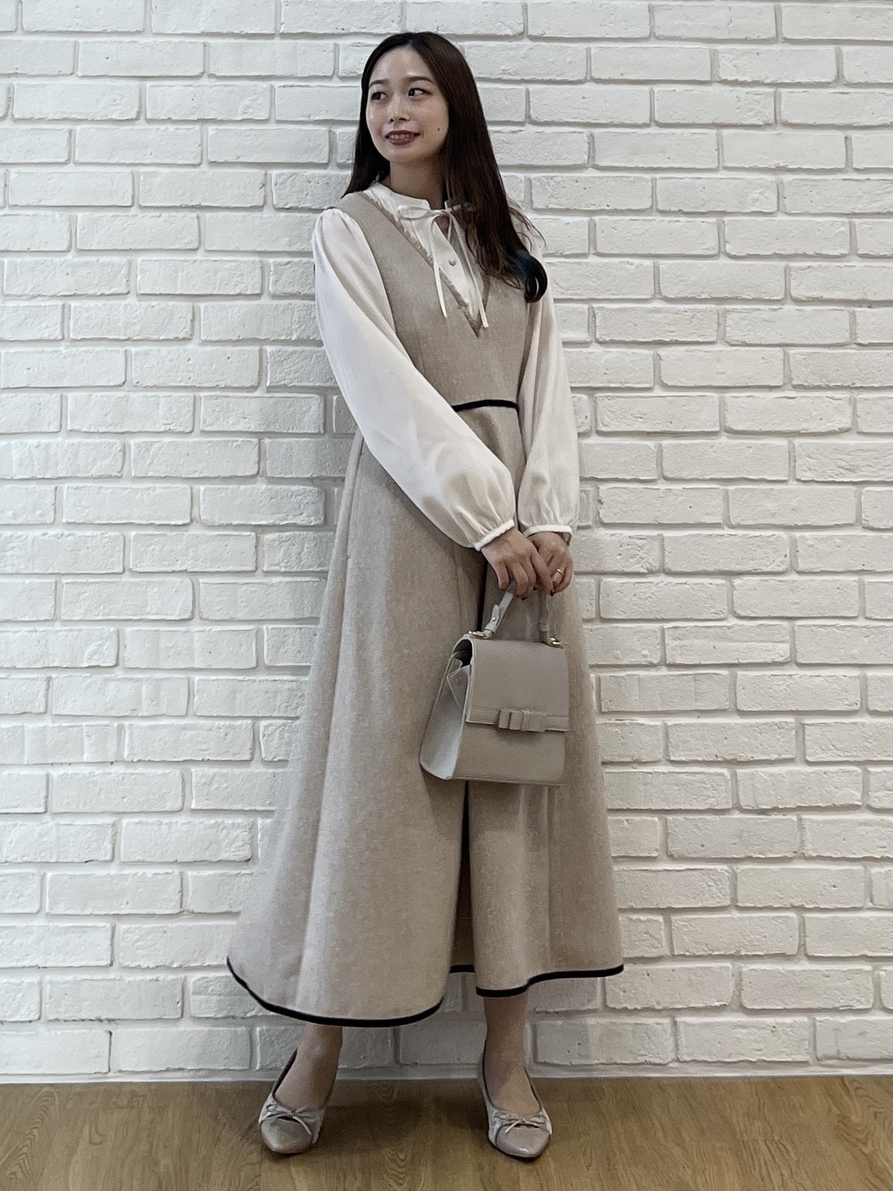 Saekoさんの「Couture brooch｜【衿元リボンが可憐】ピンタック レース ブラウス」を使ったコーディネート