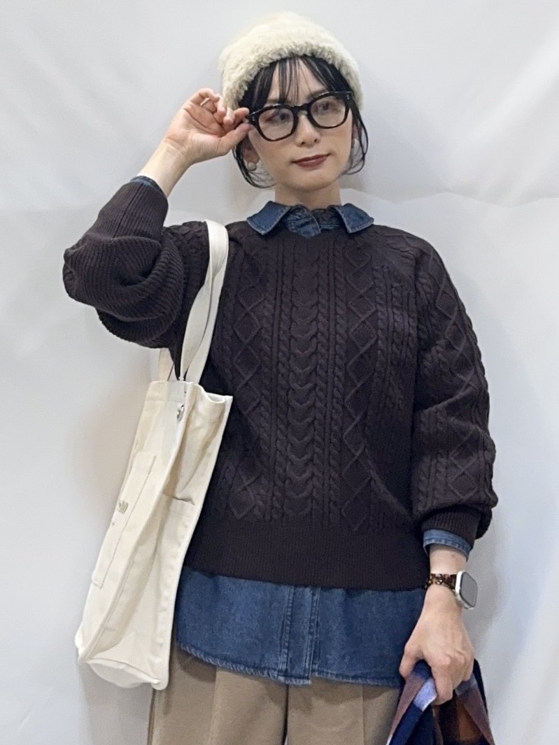 𝐇𝐢𝐫𝐨𝐦𝐢さんの「SHOO･LA･RUE｜【S-LL/洗濯機可/体型カバー】ライトオンスデニム ダブルポケット オーバーサイズシャツ」を使ったコーディネート