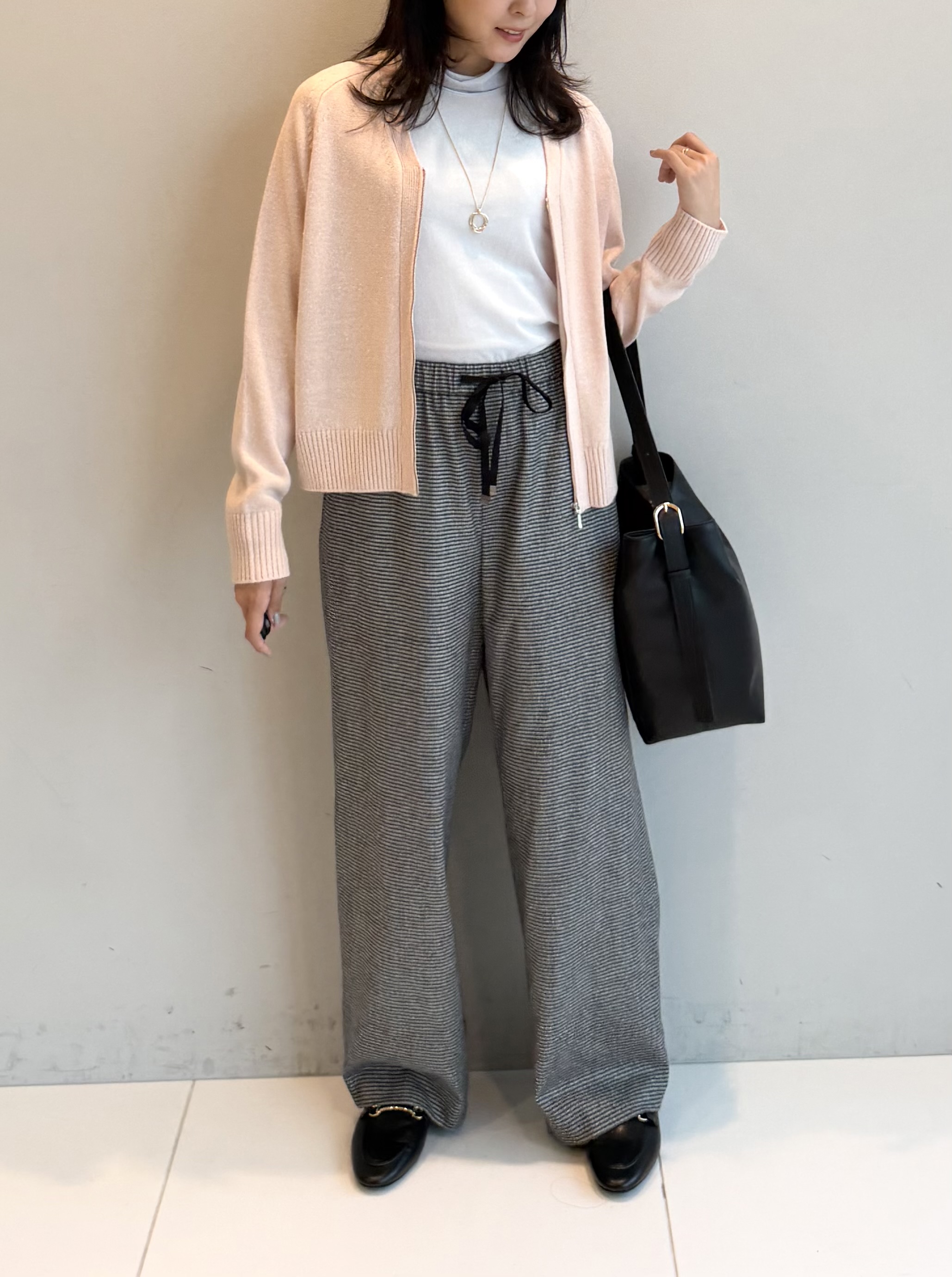ririkaさんの「UNTITLED｜【店頭人気！】杢調ジップカーディガン」を使ったコーディネート