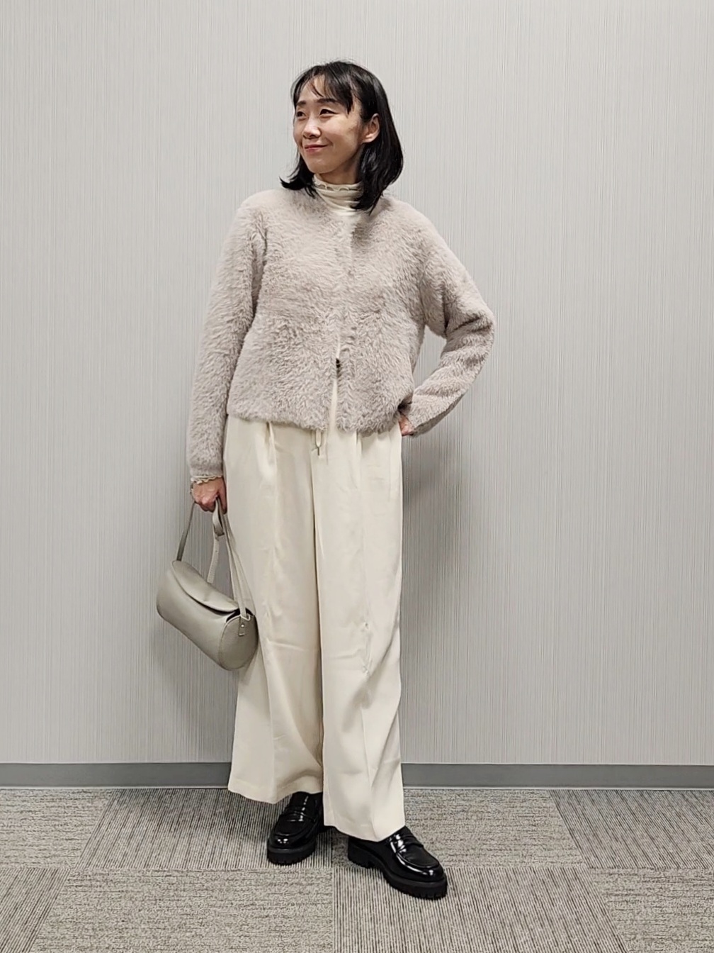 naraさんの「Dessin｜【店頭人気/洗える】シャギーニットカーディガン」を使ったコーディネート