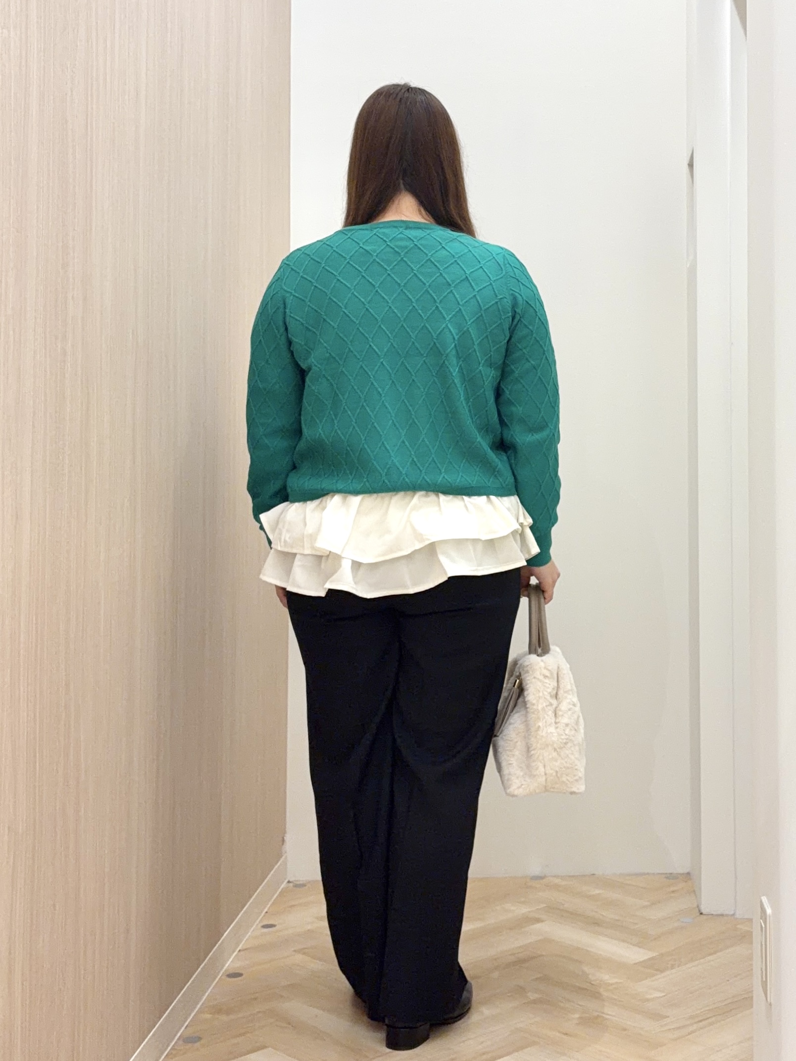 akariさんの「grove｜【毛玉軽減】大人上品なダイヤ柄ニットカーディガン」を使ったコーディネート