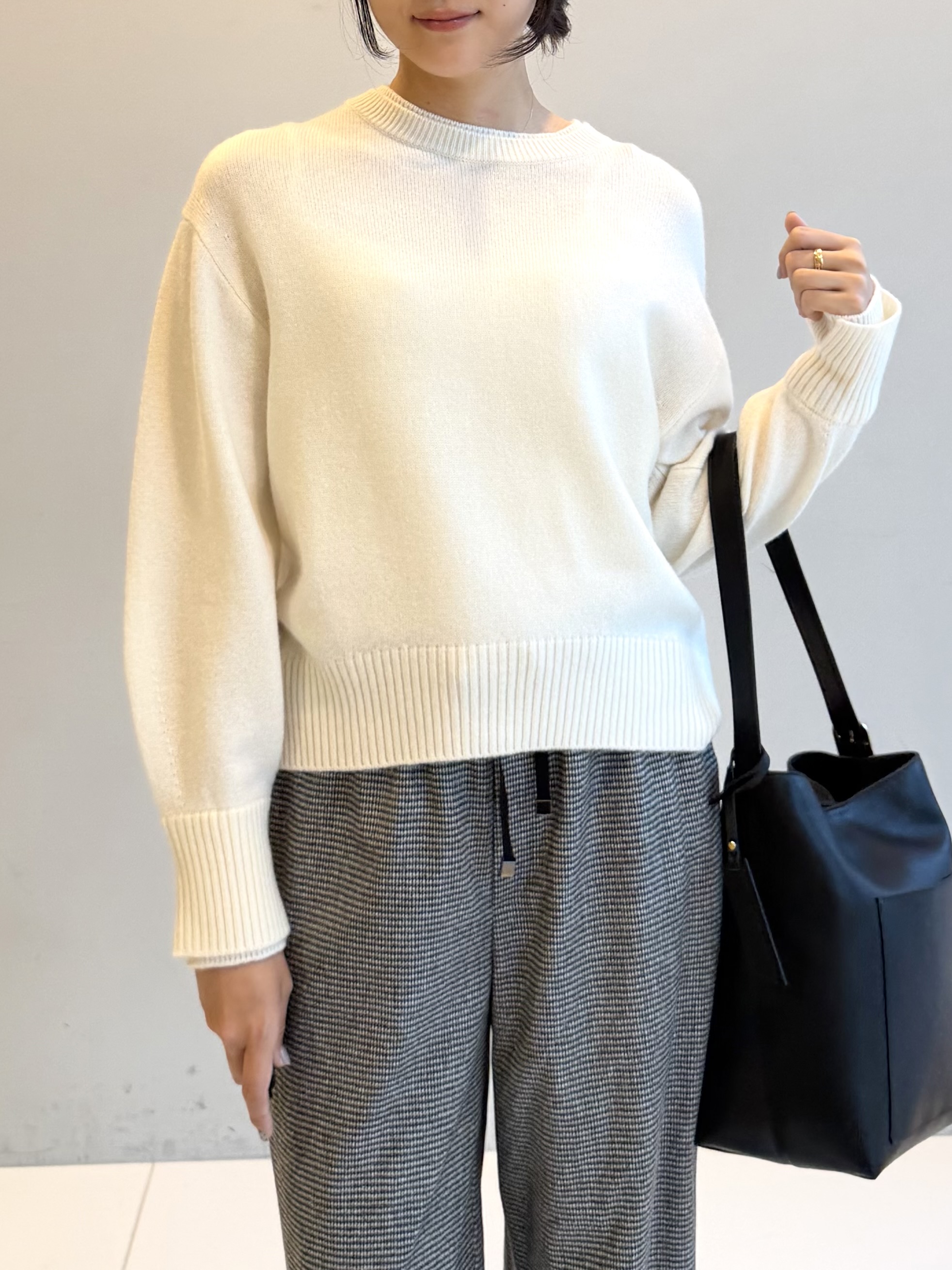 ririkaさんの「UNTITLED｜【セットアップ可/ウエストゴム】ウールドロストパンツ」を使ったコーディネート