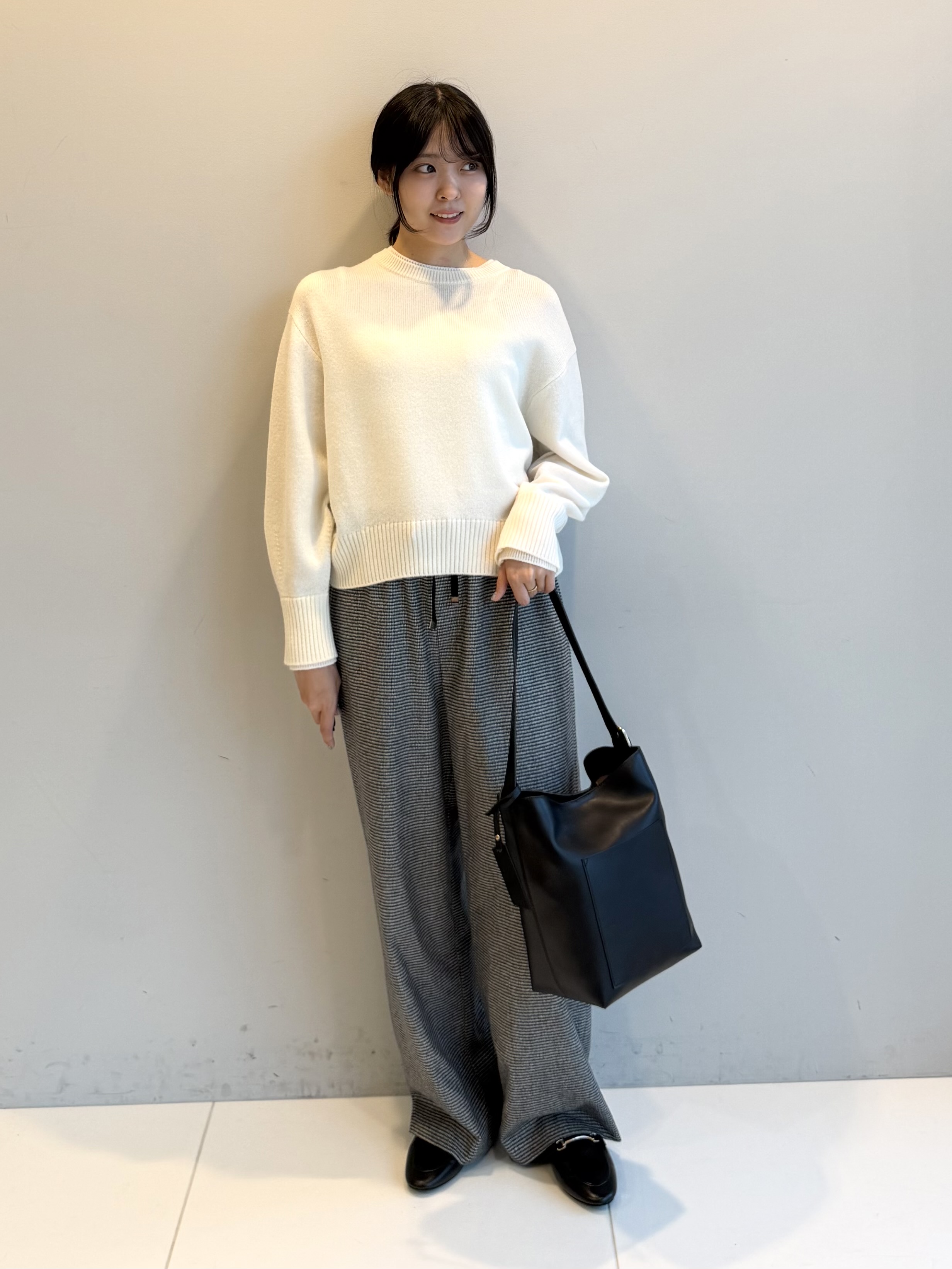 ririkaさんの「UNTITLED｜【セットアップ可/ウエストゴム】ウールドロストパンツ」を使ったコーディネート