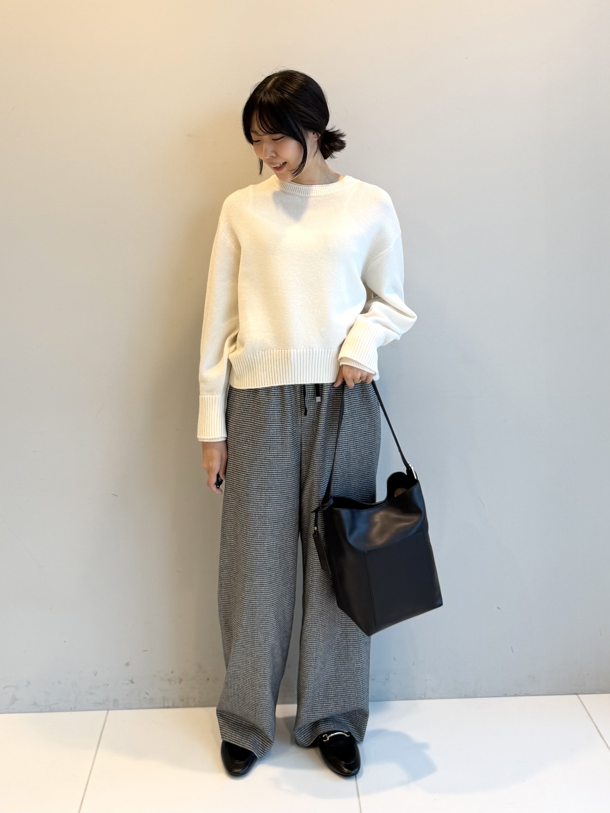 ririkaさんの「UNTITLED｜【セットアップ可/ウエストゴム】ウールドロストパンツ」を使ったコーディネート