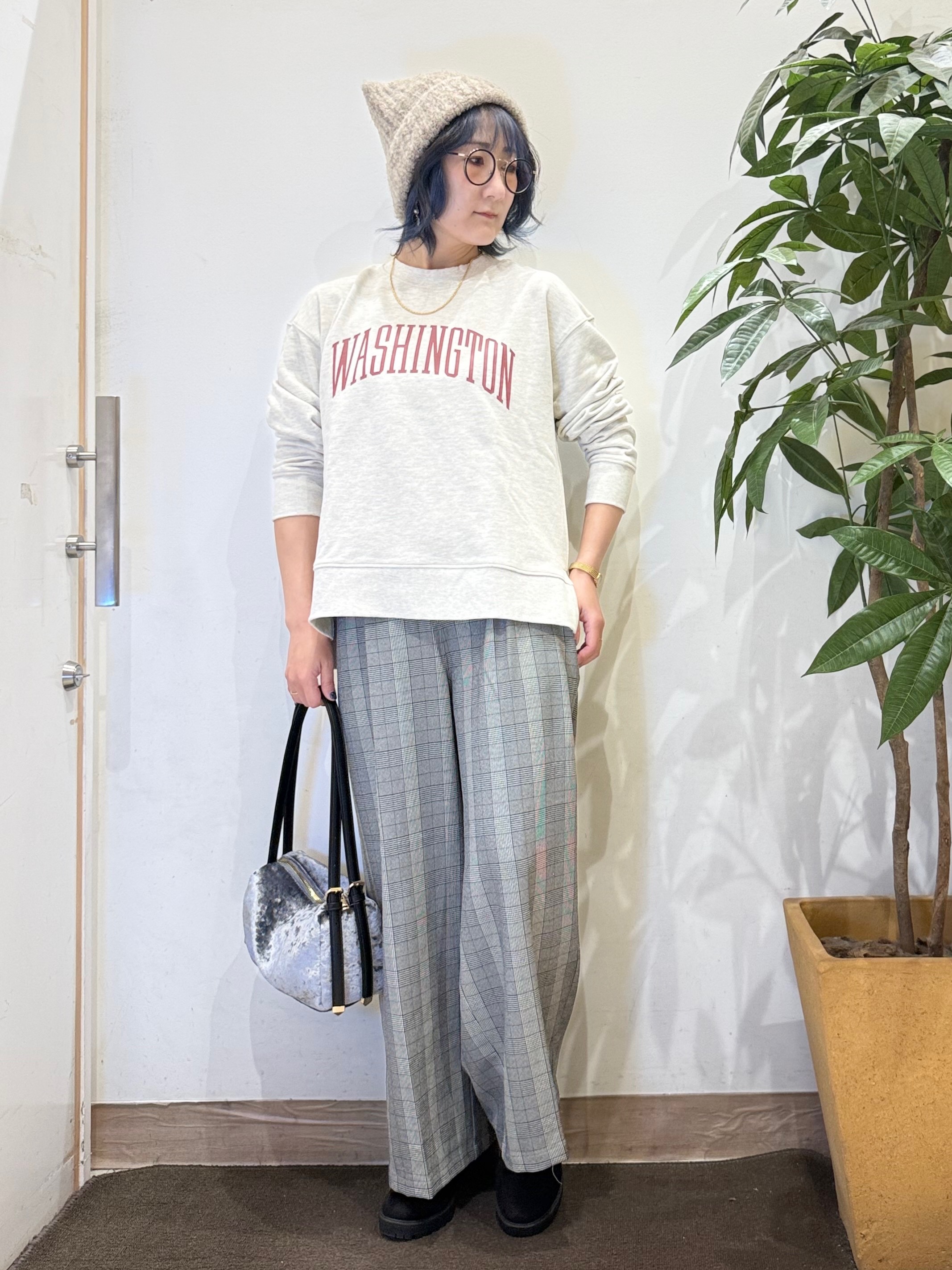 misakiさんの「SHOO･LA･RUE｜【S-LL/洗濯機可】ゆるっと着られる 裏毛プリントアソートスウェット」を使ったコーディネート