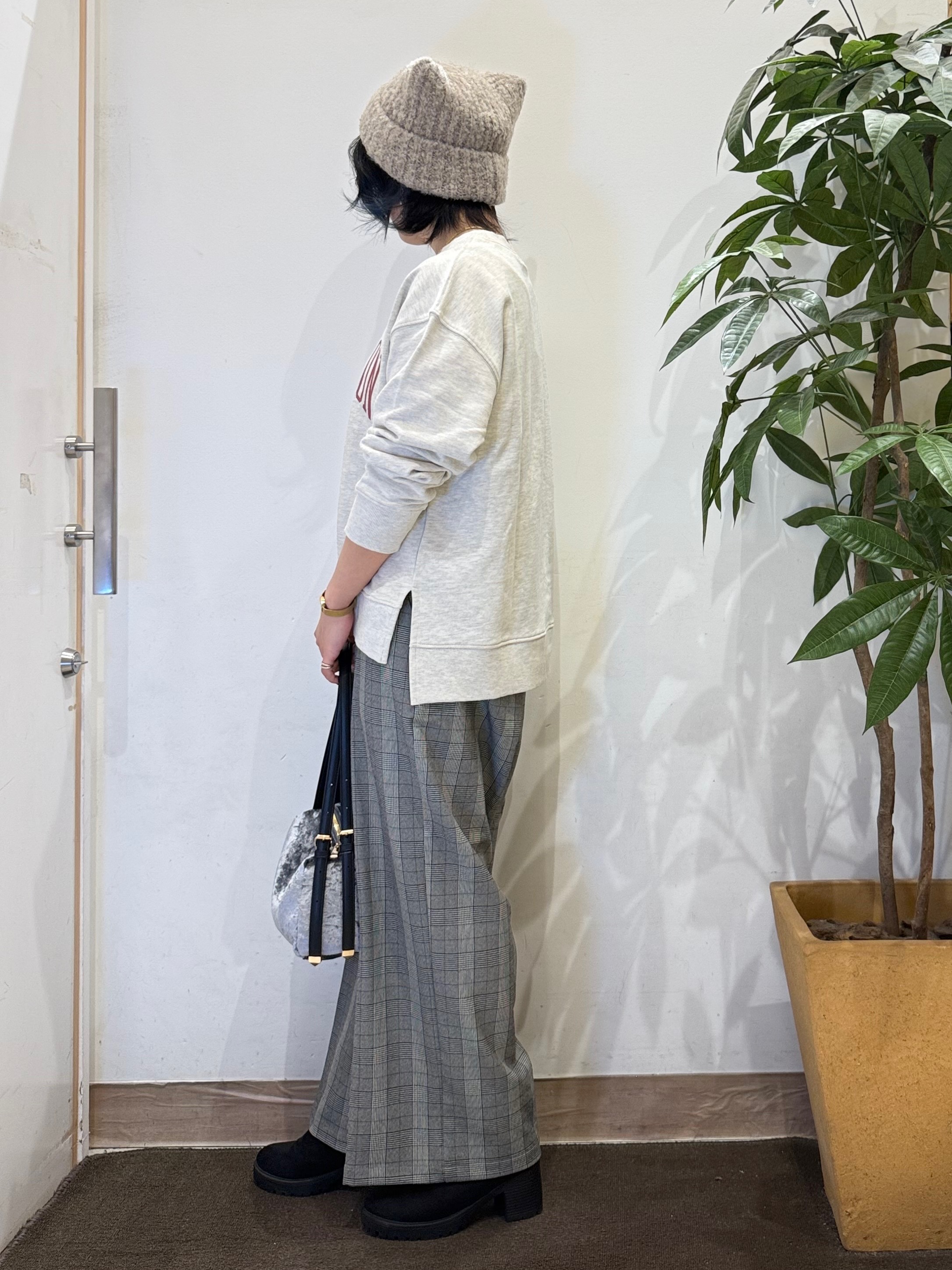 misakiさんの「SHOO･LA･RUE｜【S-LL/洗濯機可】ゆるっと着られる 裏毛プリントアソートスウェット」を使ったコーディネート