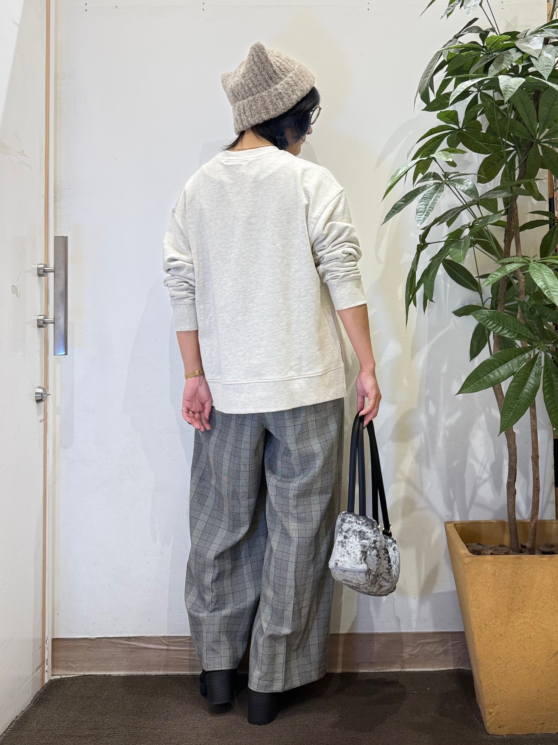 misakiさんの「SHOO･LA･RUE｜【S-LL/洗濯機可】ゆるっと着られる 裏毛プリントアソートスウェット」を使ったコーディネート