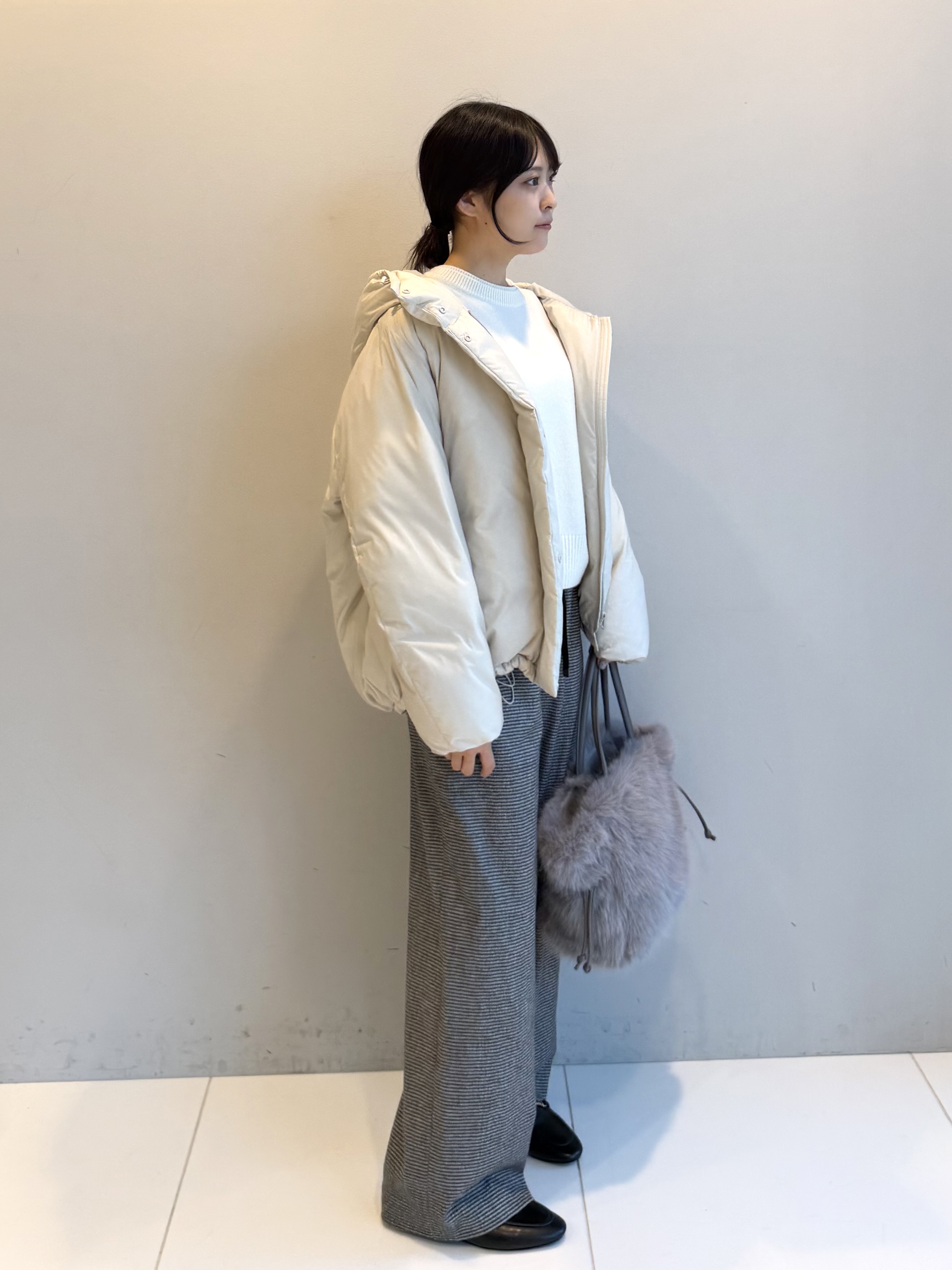 ririkaさんの「UNTITLED｜【セットアップ可/ウエストゴム】ウールドロストパンツ」を使ったコーディネート