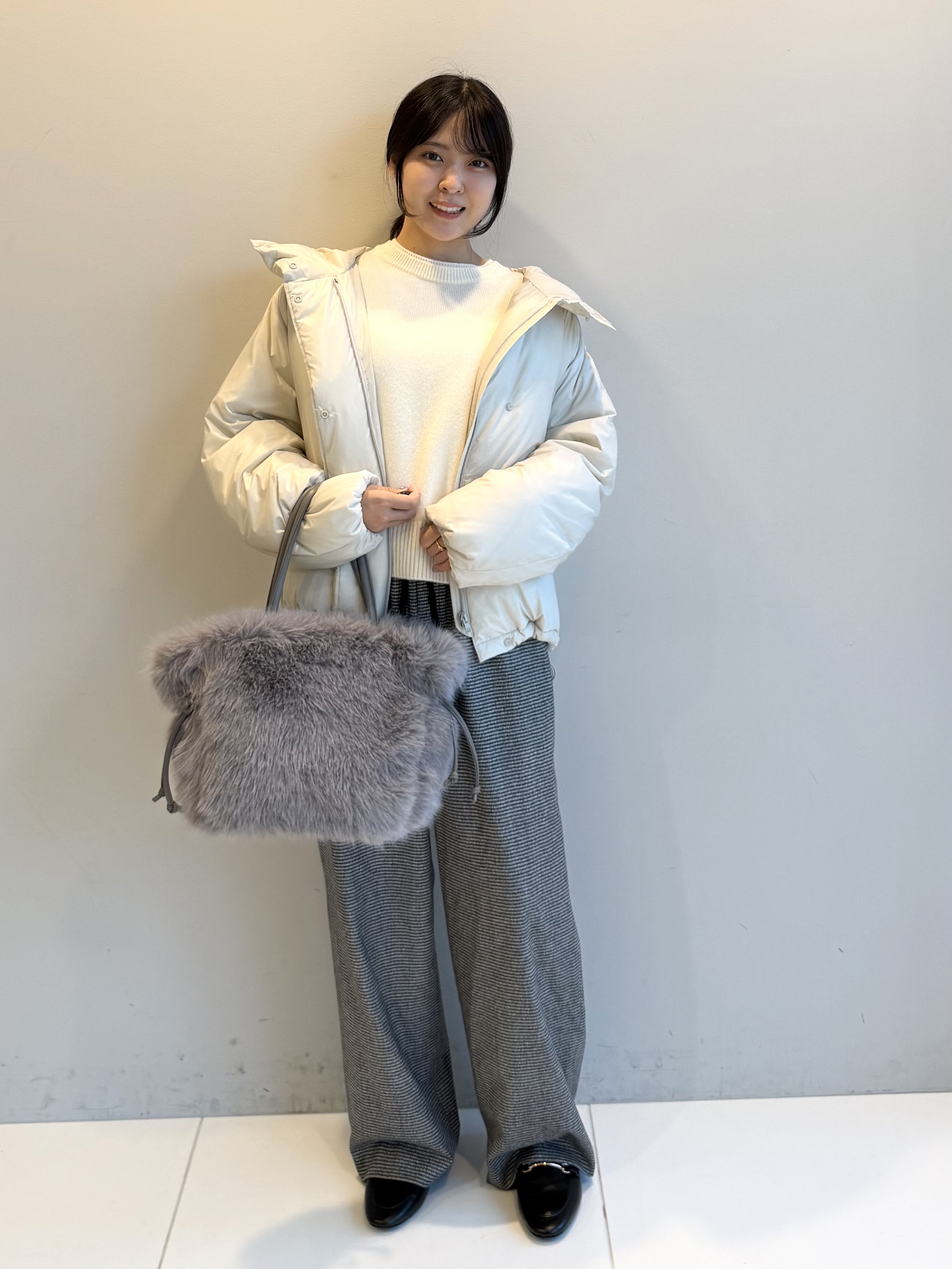 ririkaさんの「UNTITLED｜【セットアップ可/ウエストゴム】ウールドロストパンツ」を使ったコーディネート